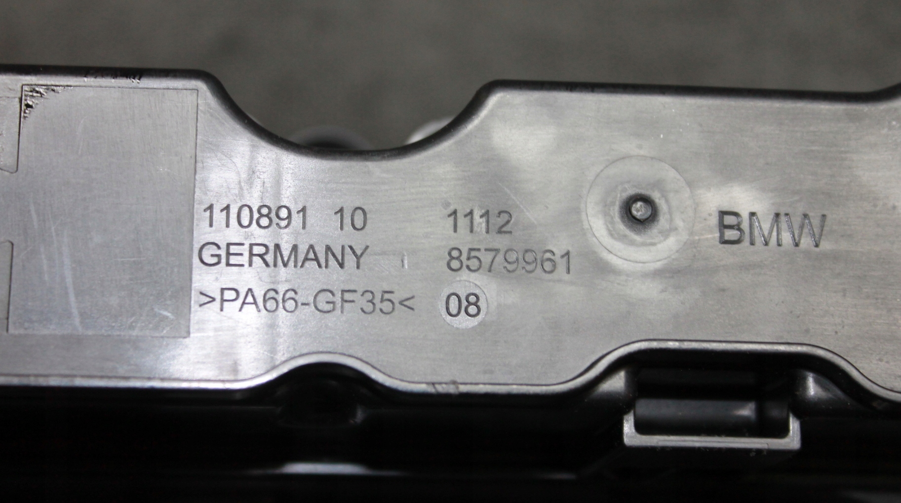 BMW MINI F60 F54 F57 F40 F44 F48 F39 1.8D 2.0D 2.5D B47C20B POKRYWA ZAWORÓW Numer katalogowy oryginału BMW F40 F44 F45 F46 X1 F48 X2 F39 1.8D 2.0D 2.5D B47 B47C20B MINI F56 F55 F54 F57 F60 POKRYWA ZAWORÓW DEKIEL