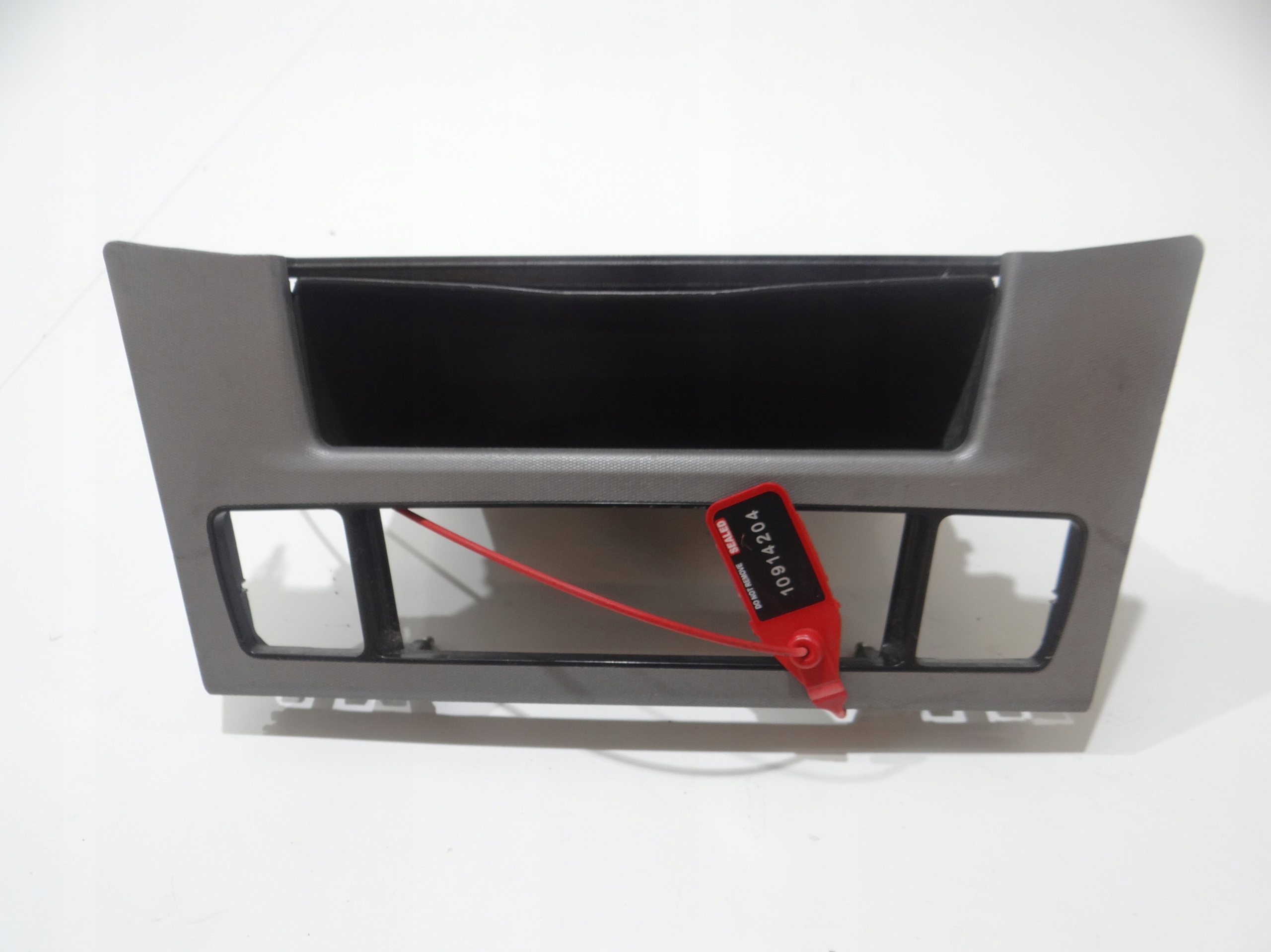 frame passenger compartment of the dashboard consoles BMW 5 E60 E61 9139391