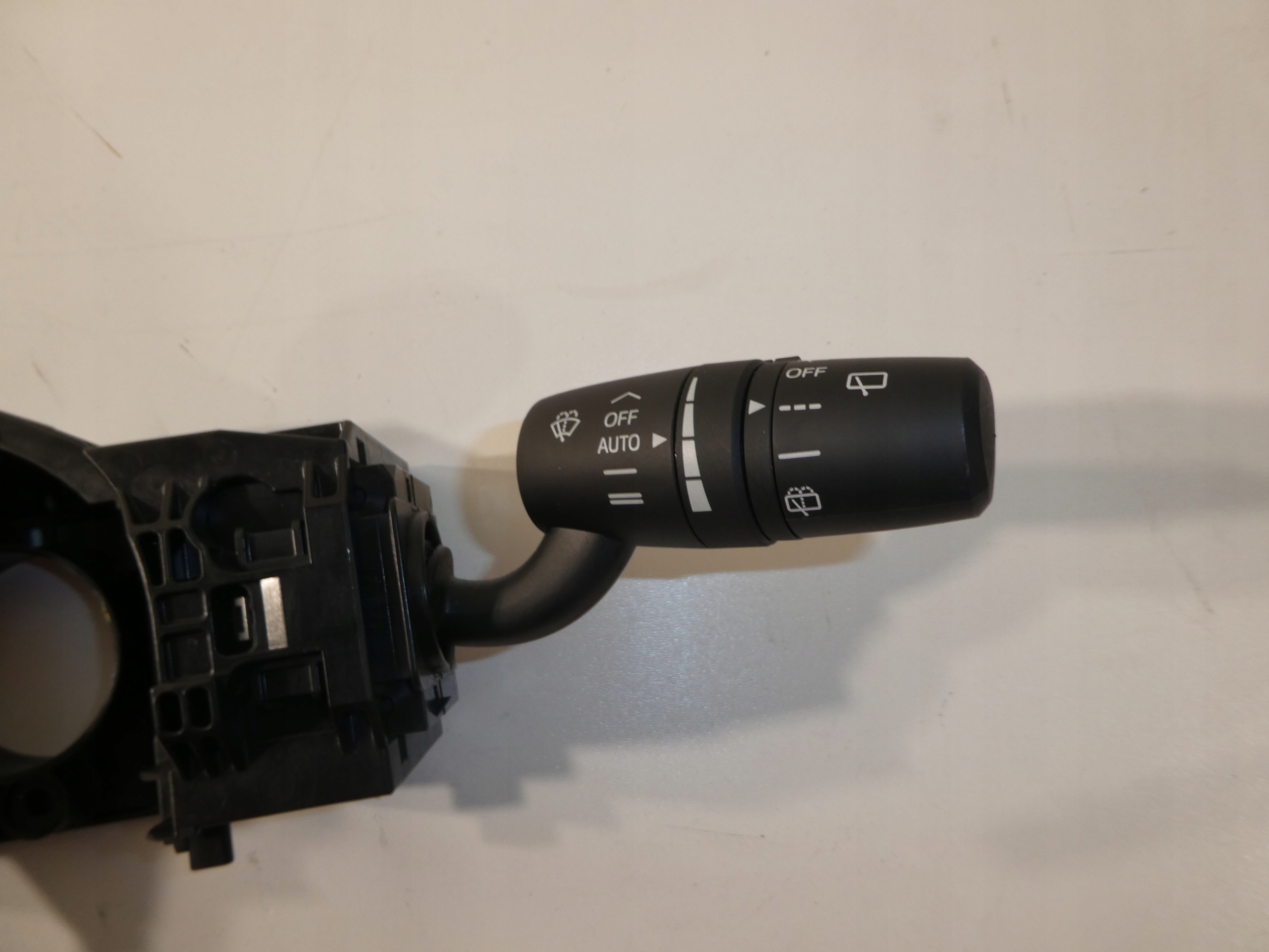 DEVIO LUCI TERGICRISTALLO TERGI MAZDA CX5 II SKE13302 SKE133-02