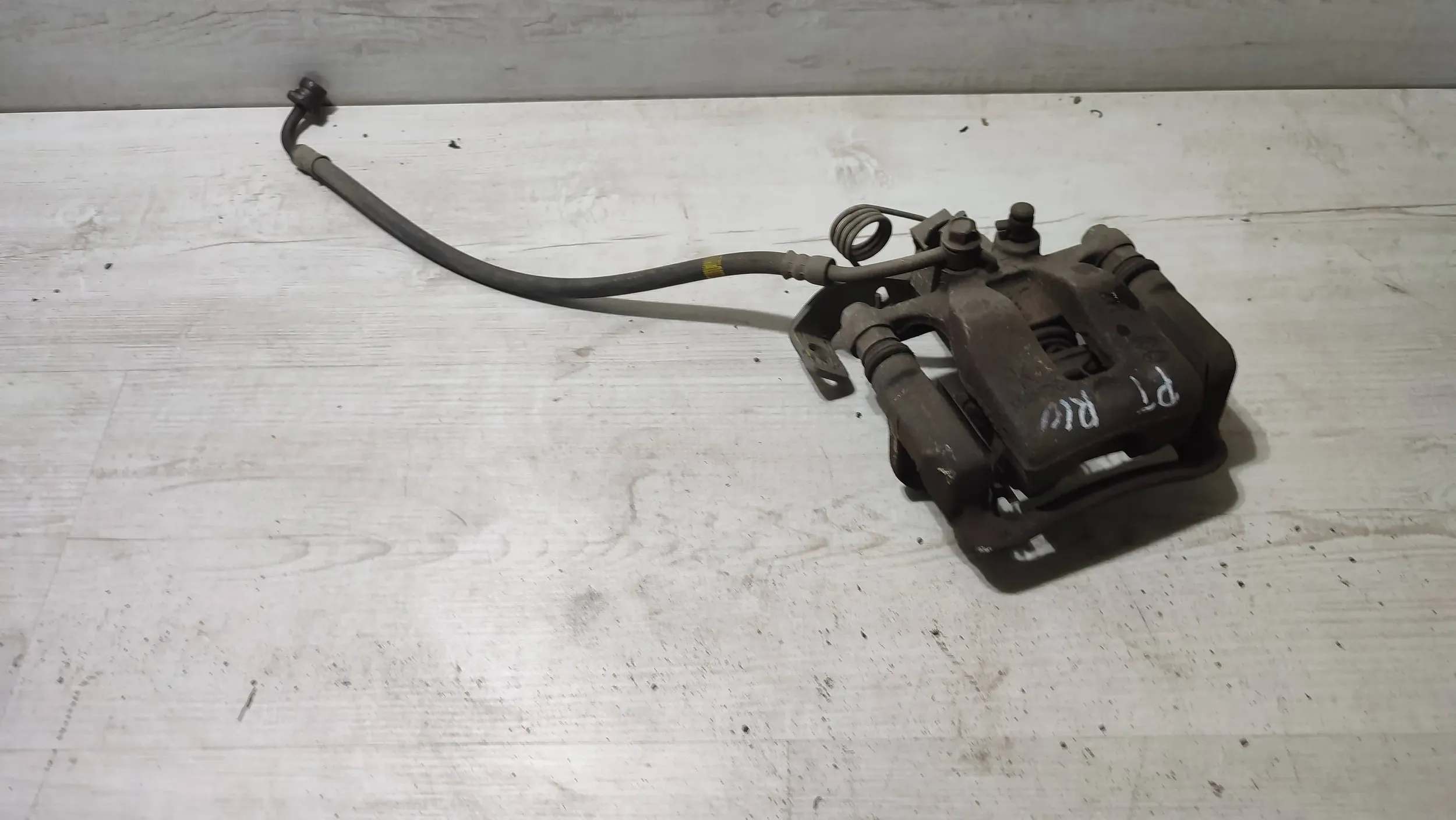 KIA Rio IV 18r rear part side right caliper
