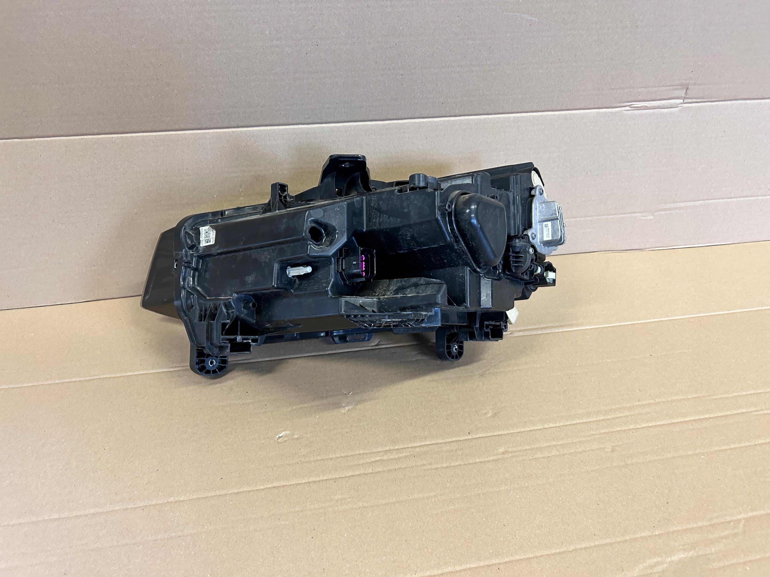 REFLEKTOR rechts AUDI Q2 LIFT FULL LED nr.0