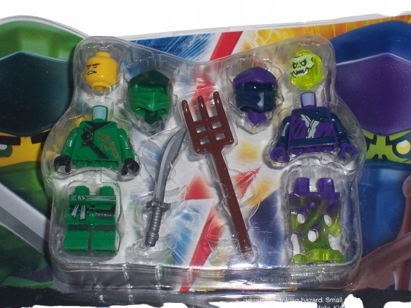 

Lego Ninjago nowe figurki z bronią Lloyd i Duch