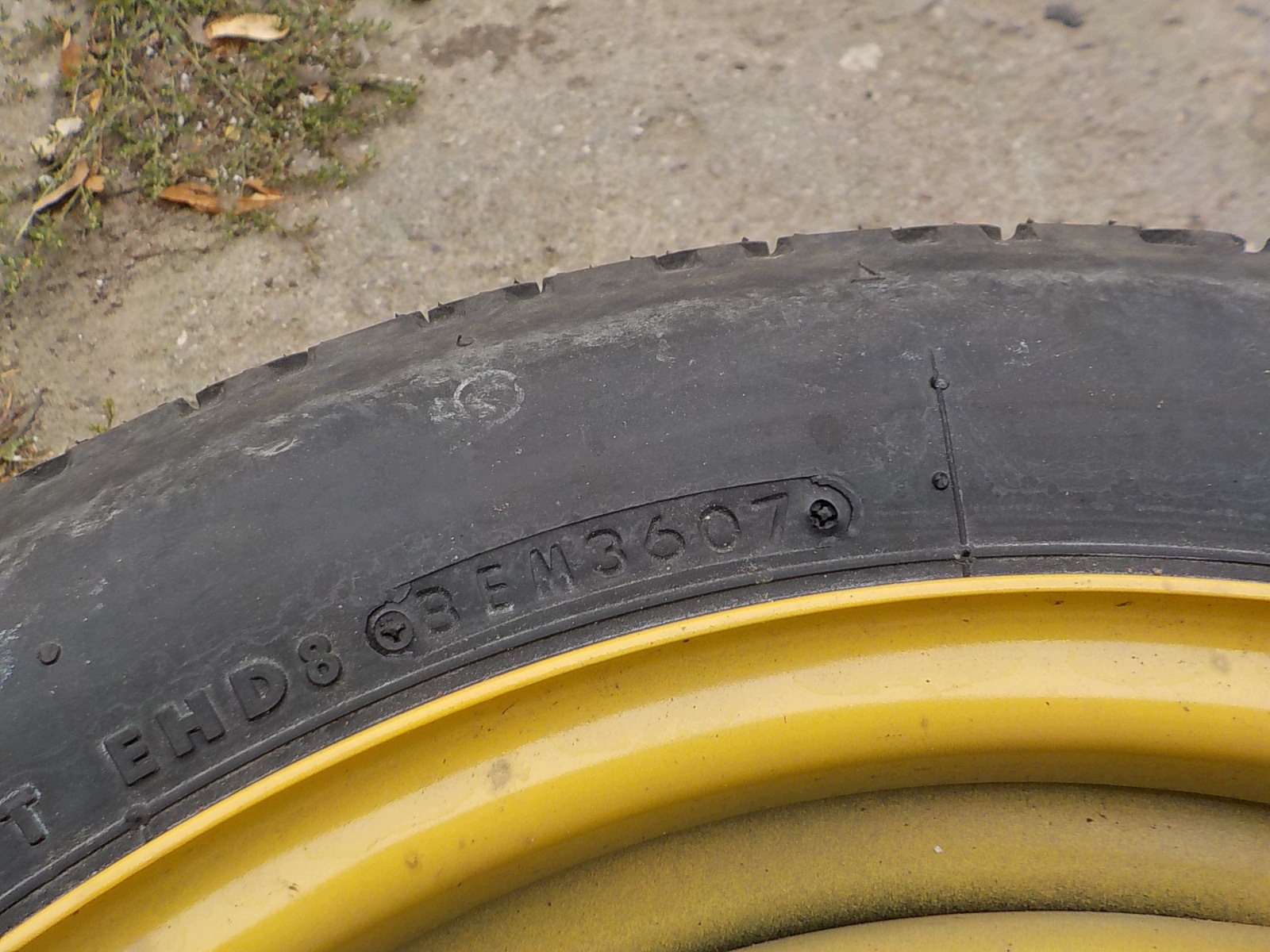 SUBARU LEGACY IV FORESTER SG Roue de secours R16 5x100