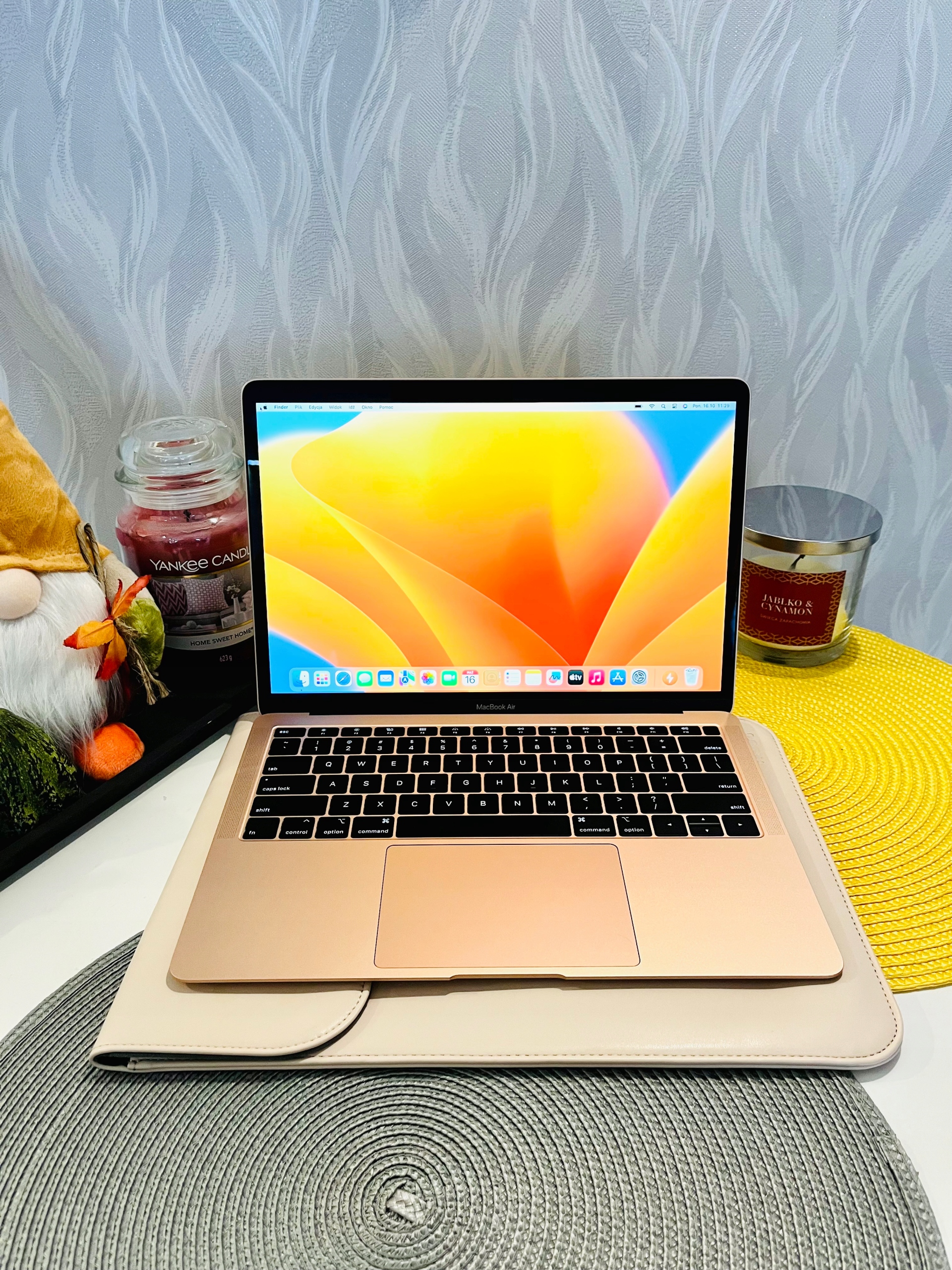 MacBook Air 2108 13インチ Core i5 128G O4 MacBook Air (13-calowy, 2017 r.) - Dane techniczne