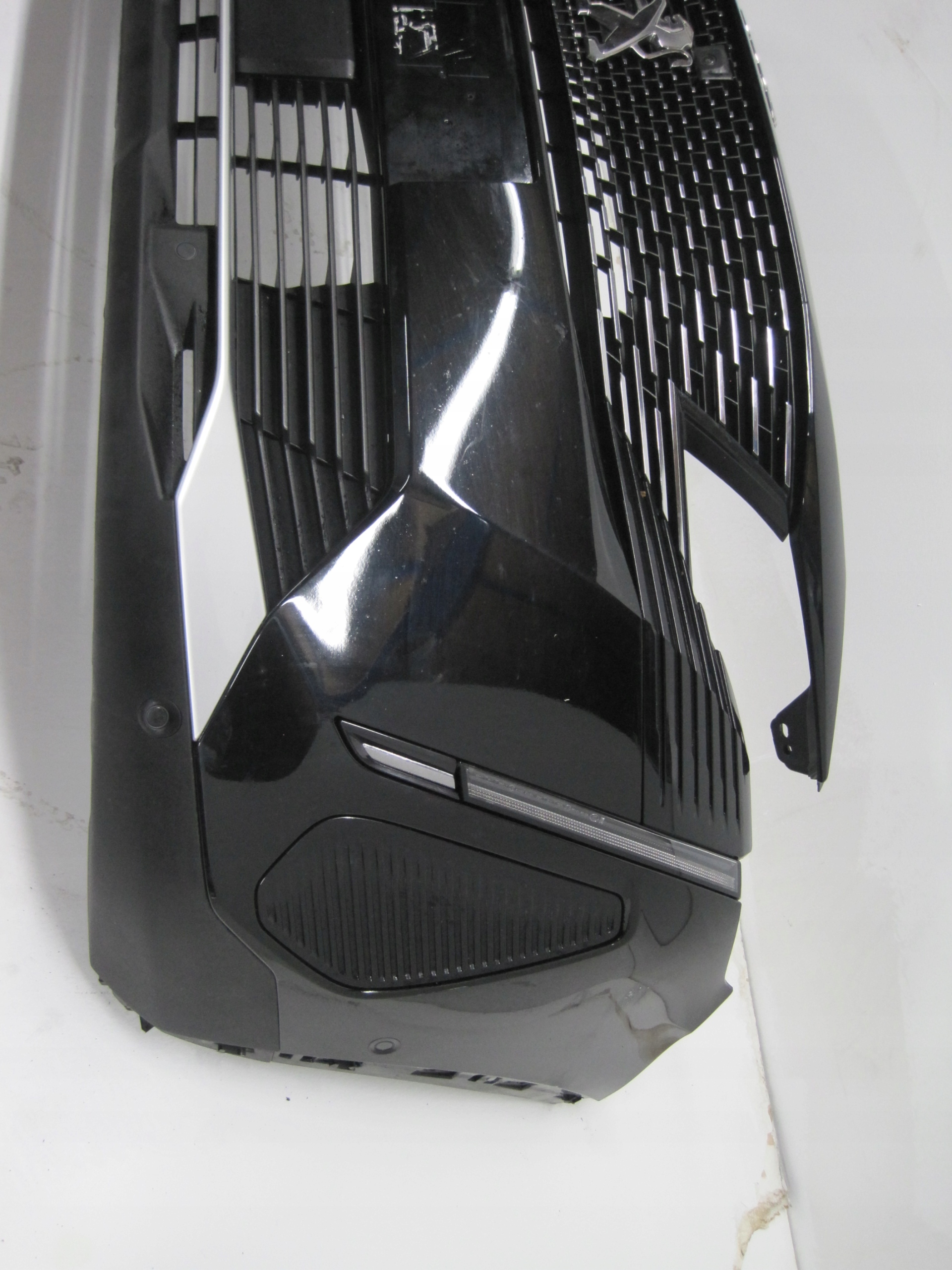 bumper front PEUGEOT 5008 II 6 PDC KAMERA front