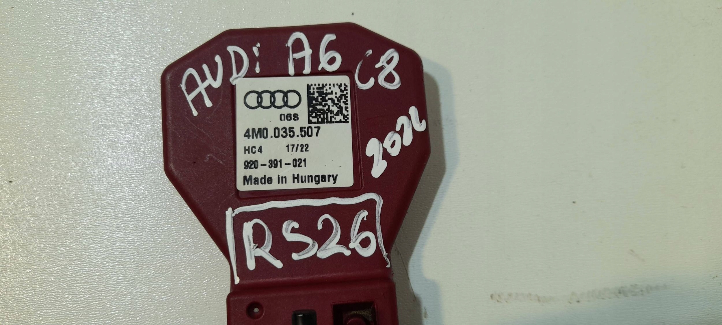 Audi A6 S6 C8 4K amplifier anteny 4M0035507 (RS26)