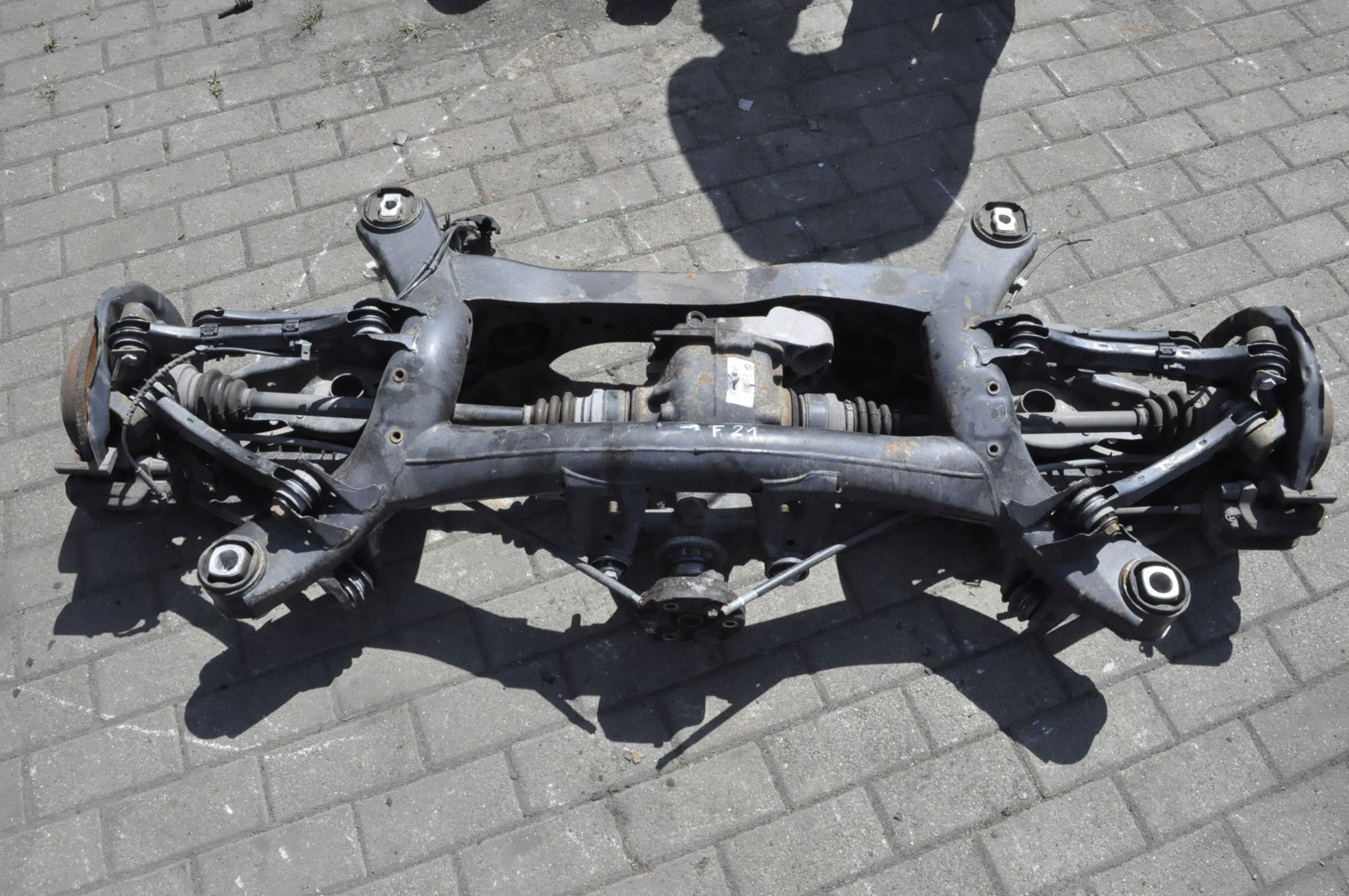 BMW F20 F21 ZAWIESZENIE BELKA TYŁ MOST 7616971