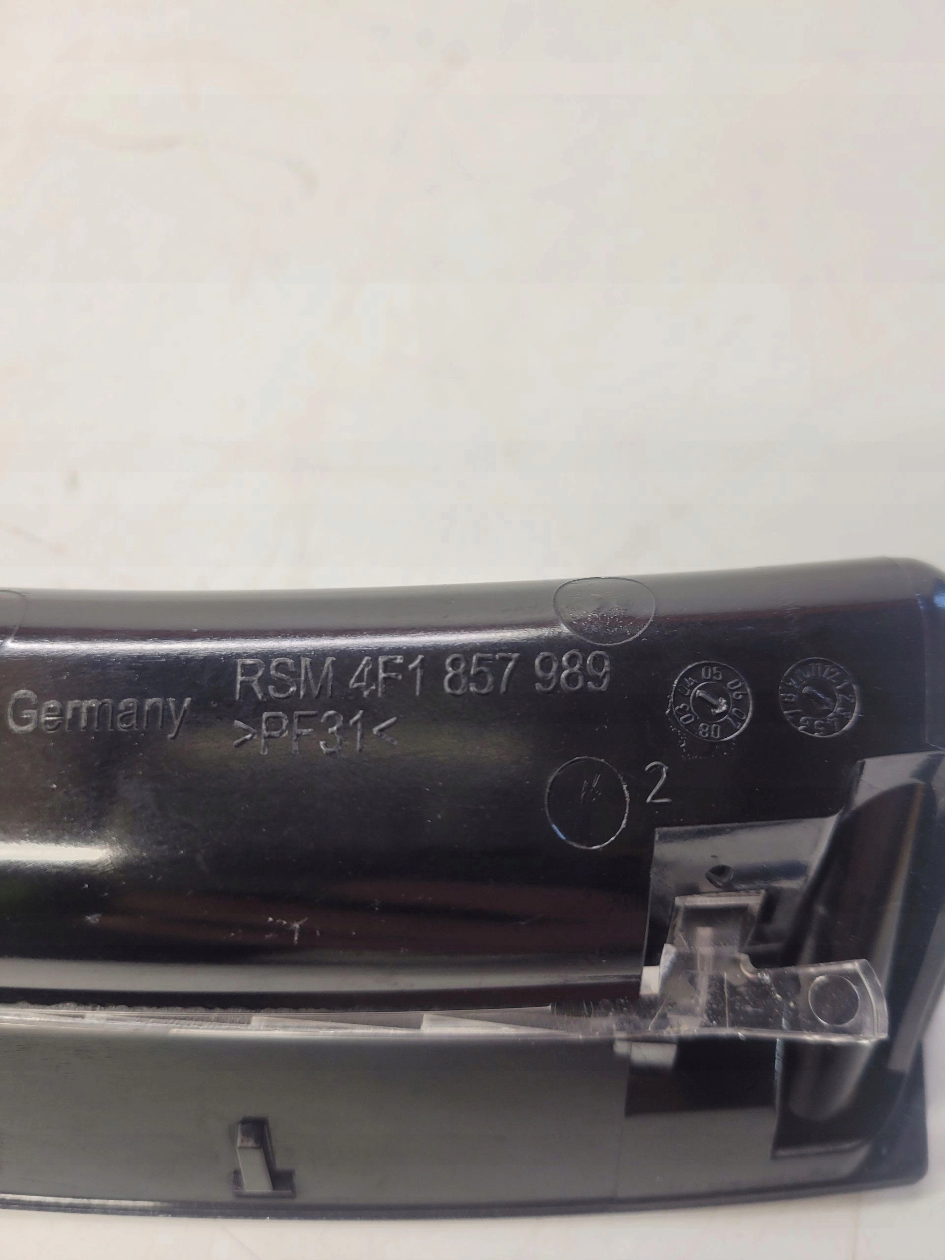 WKLAD POPIELNICZKI front AUDI A6 C6 4F1857989