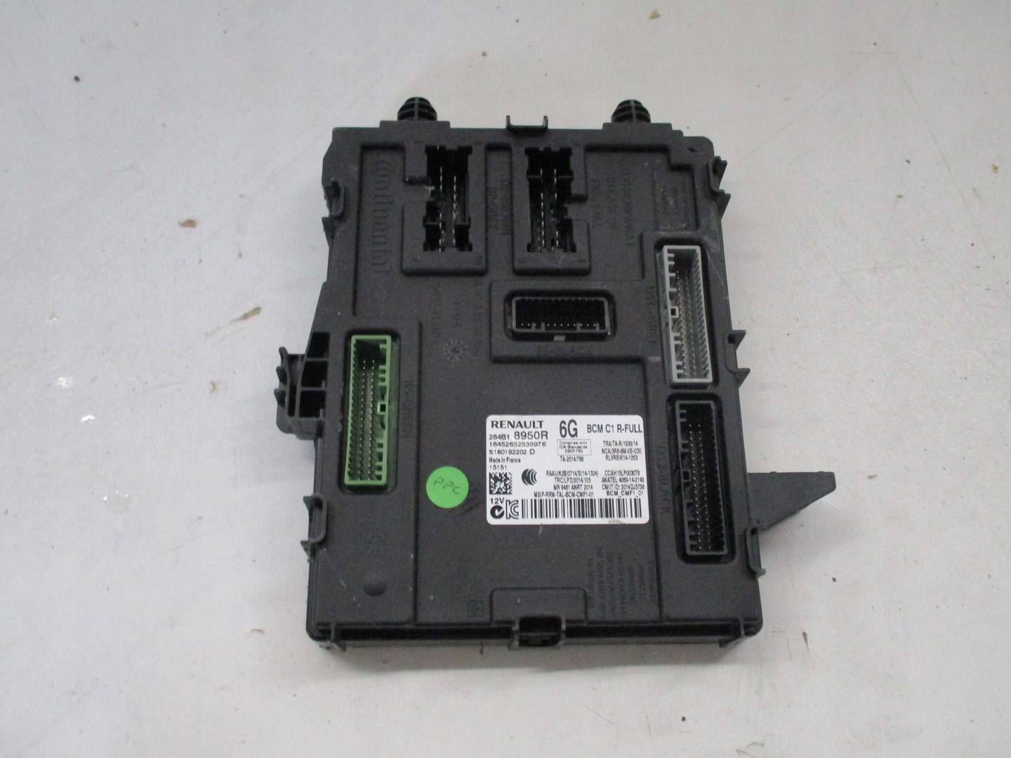 Sensor Module RENAULT MEGANE IV 284B18950R