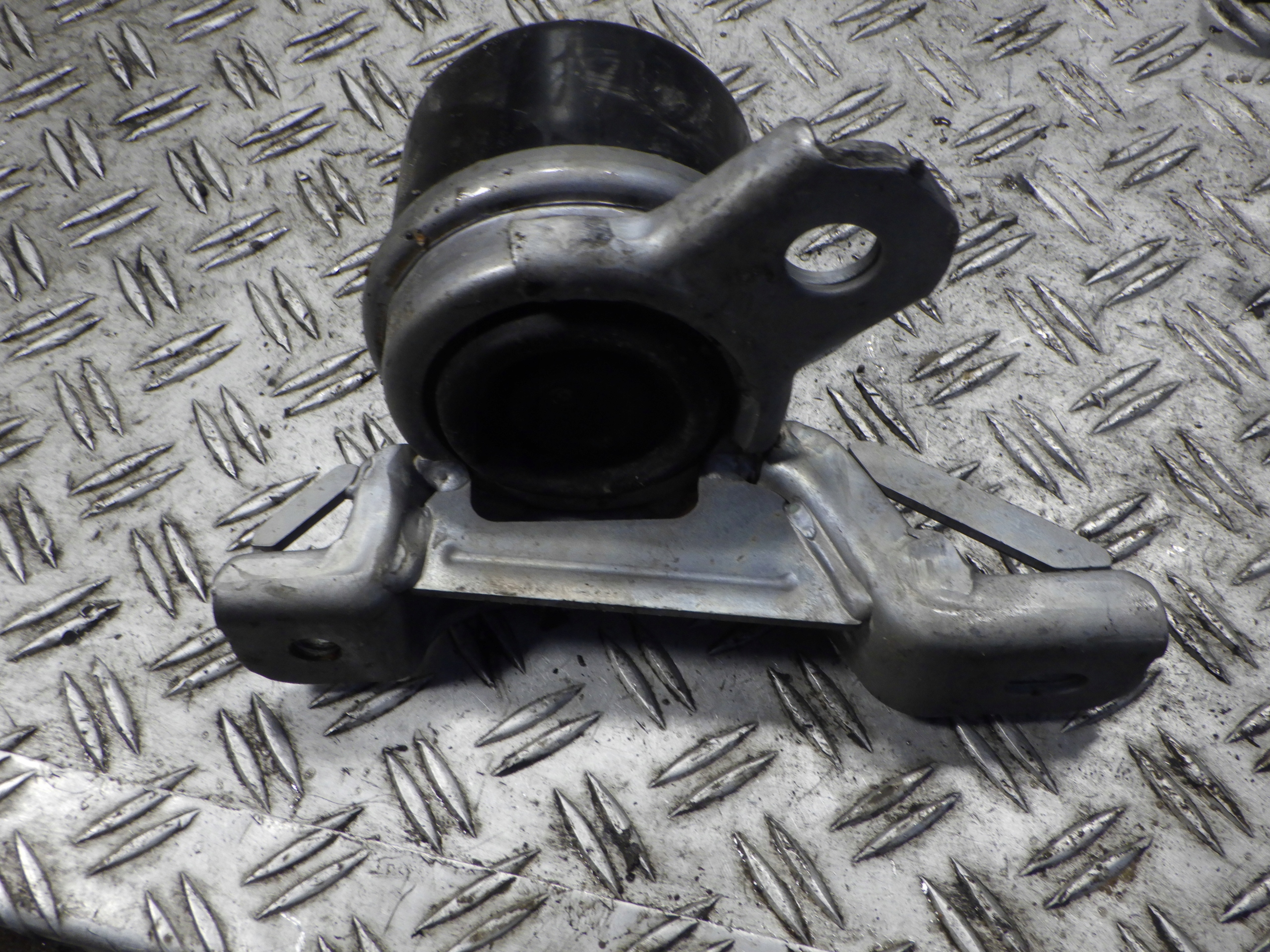 подушка лапа Двигателя RANGE Evoque BJ326F012AB