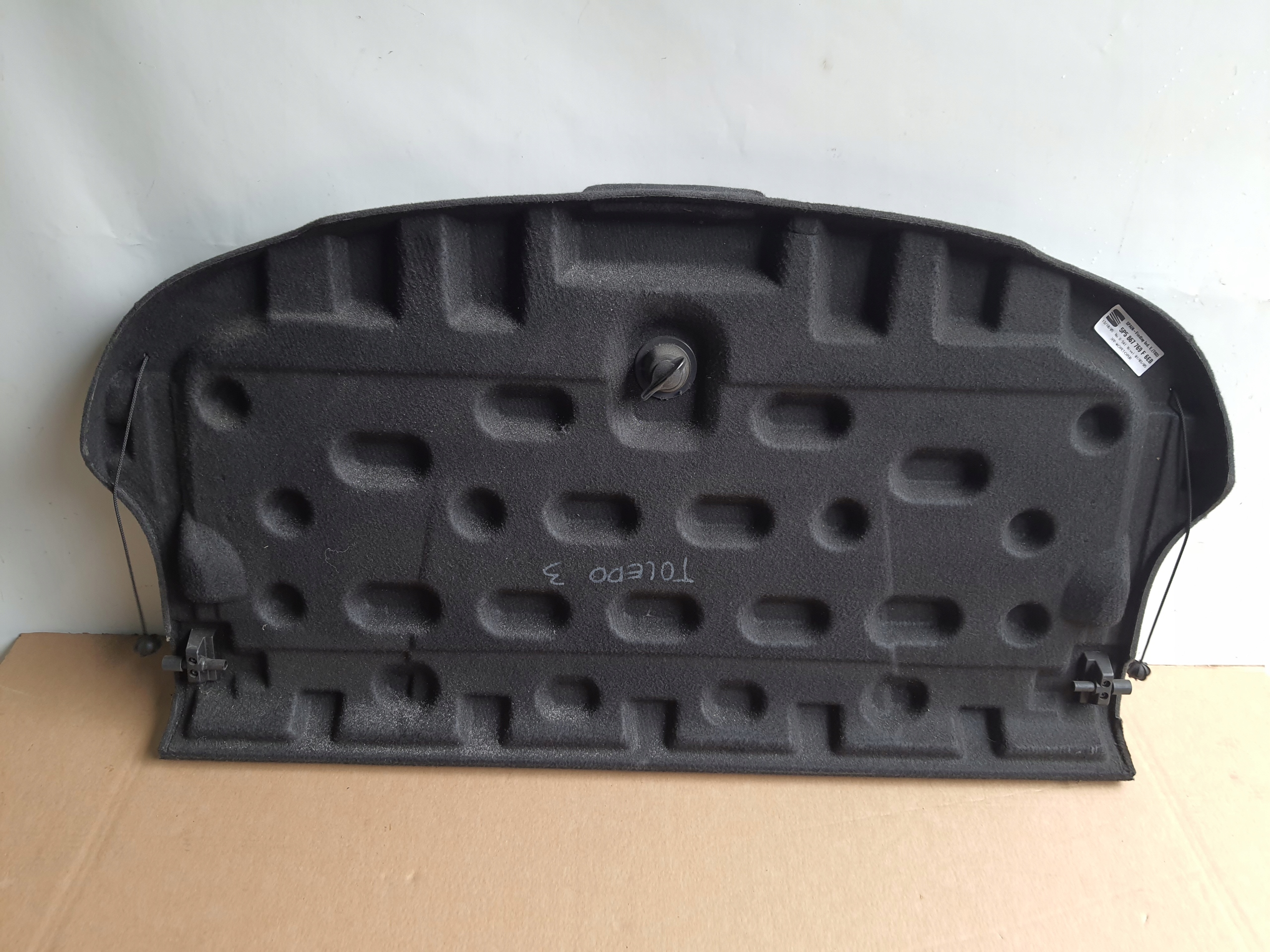 SEAT TOLEDI III 08-> rear plato 5P5867769