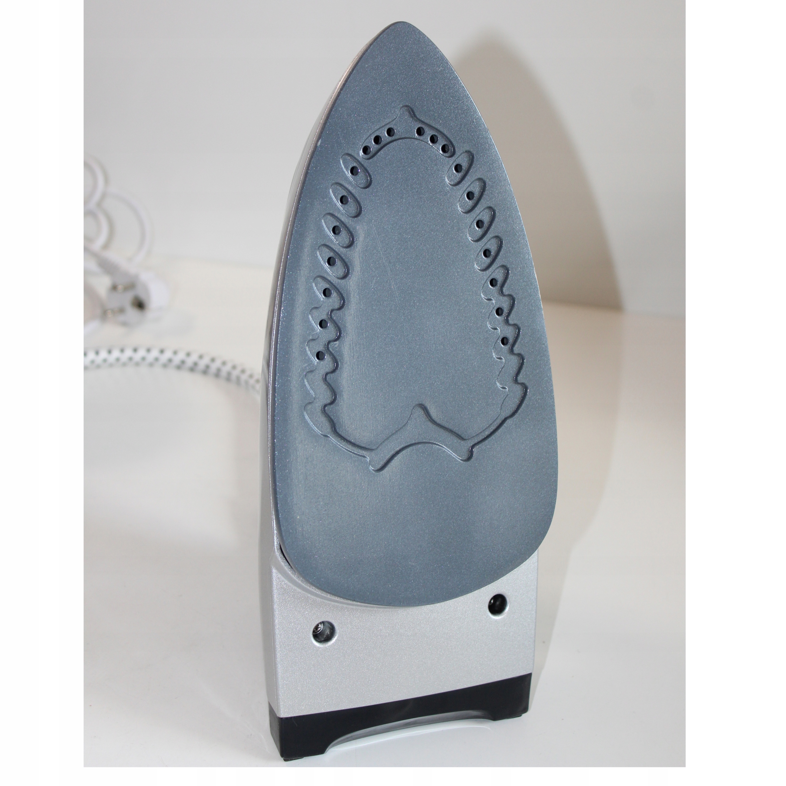 Stacja parowa H.KOENIG V85 2400W ceramiczna stopa Model V85