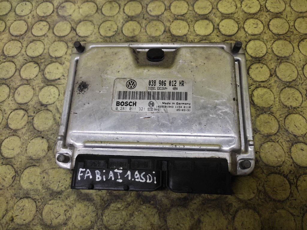 SKODA FABIA unité de commande électronique uce moteur 0281011321