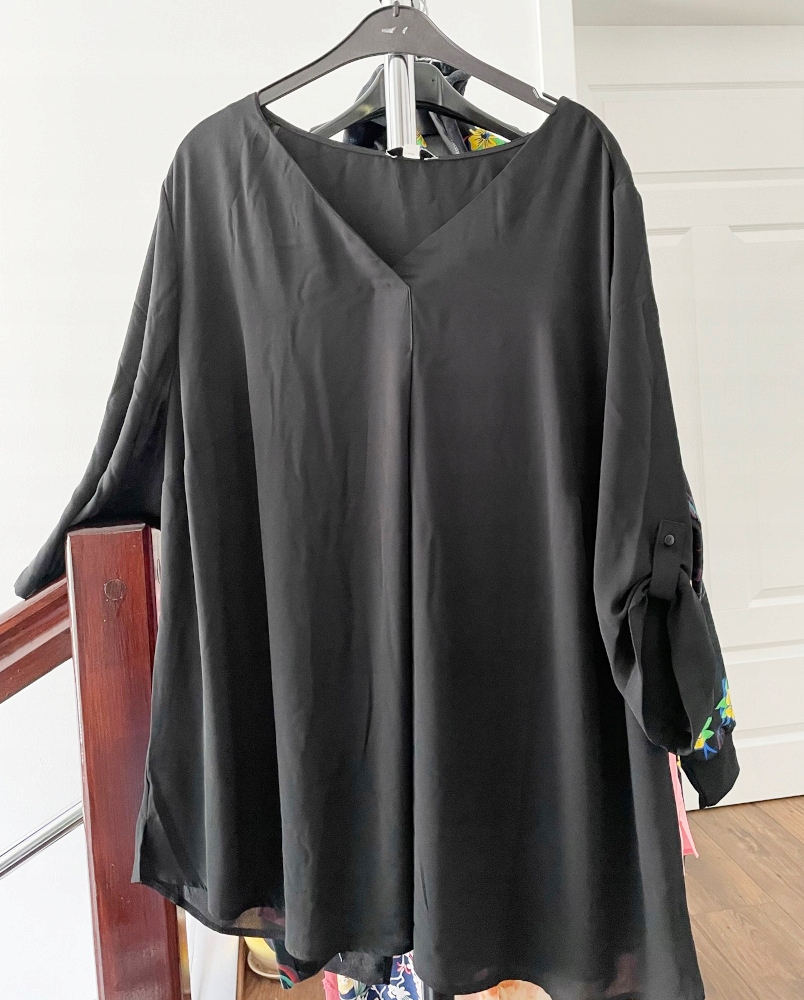 Překrásná Halenka Size+ Nová vel 56/58 černá