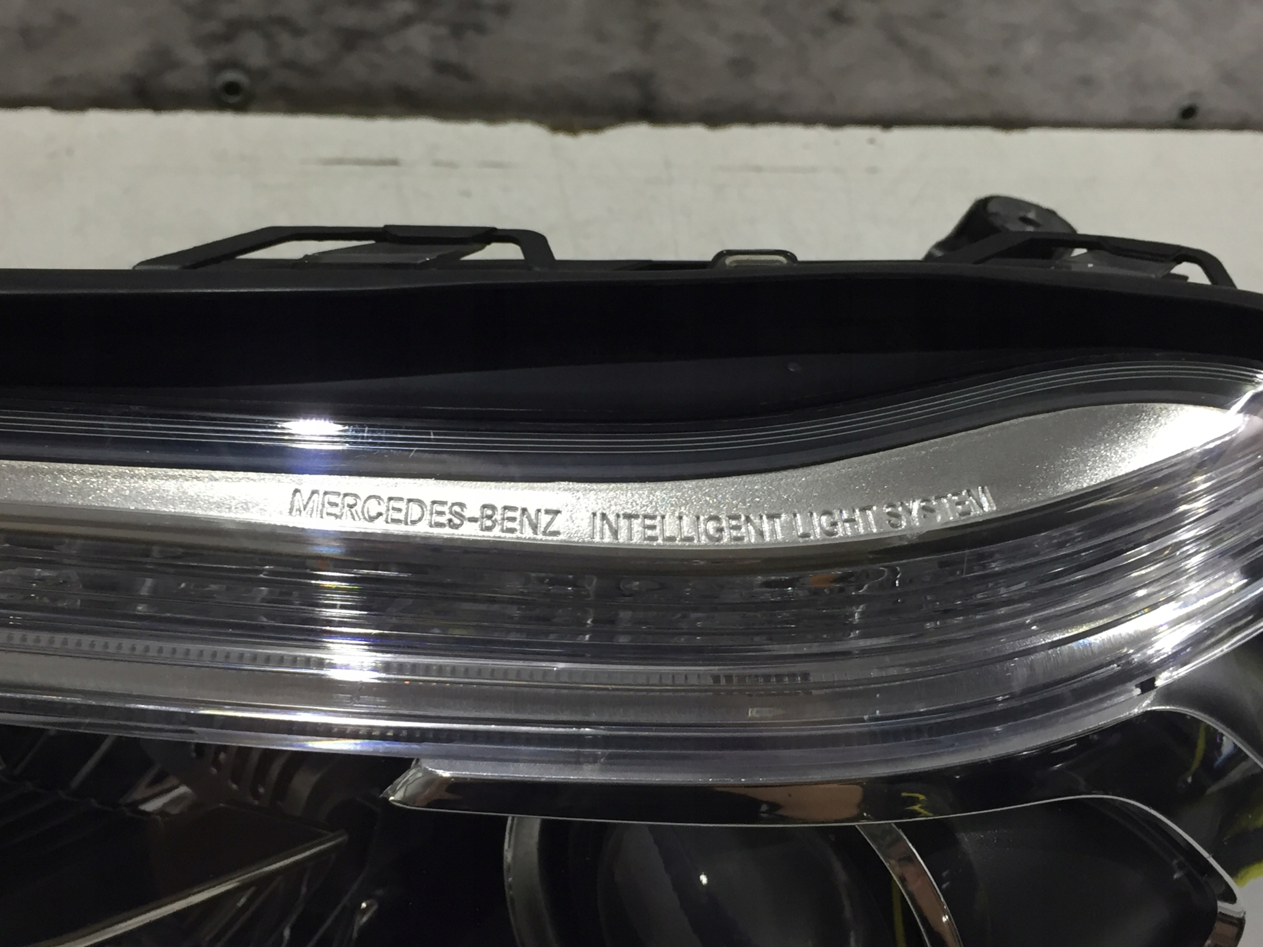 Lampa lewa przód Bi-Xenon Mercedes GL X166 ILS A16 Numer katalogowy części A1668204059