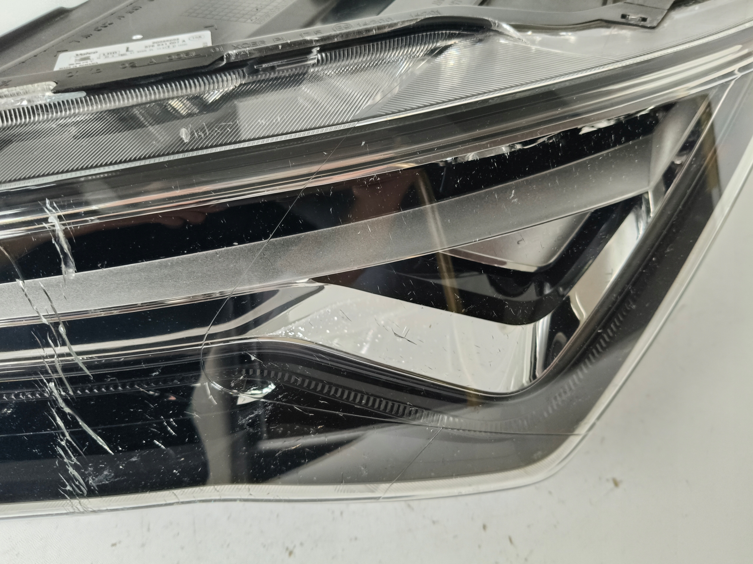 light left REFLEKTOR SEAT ATECA 575 16- FULL LED