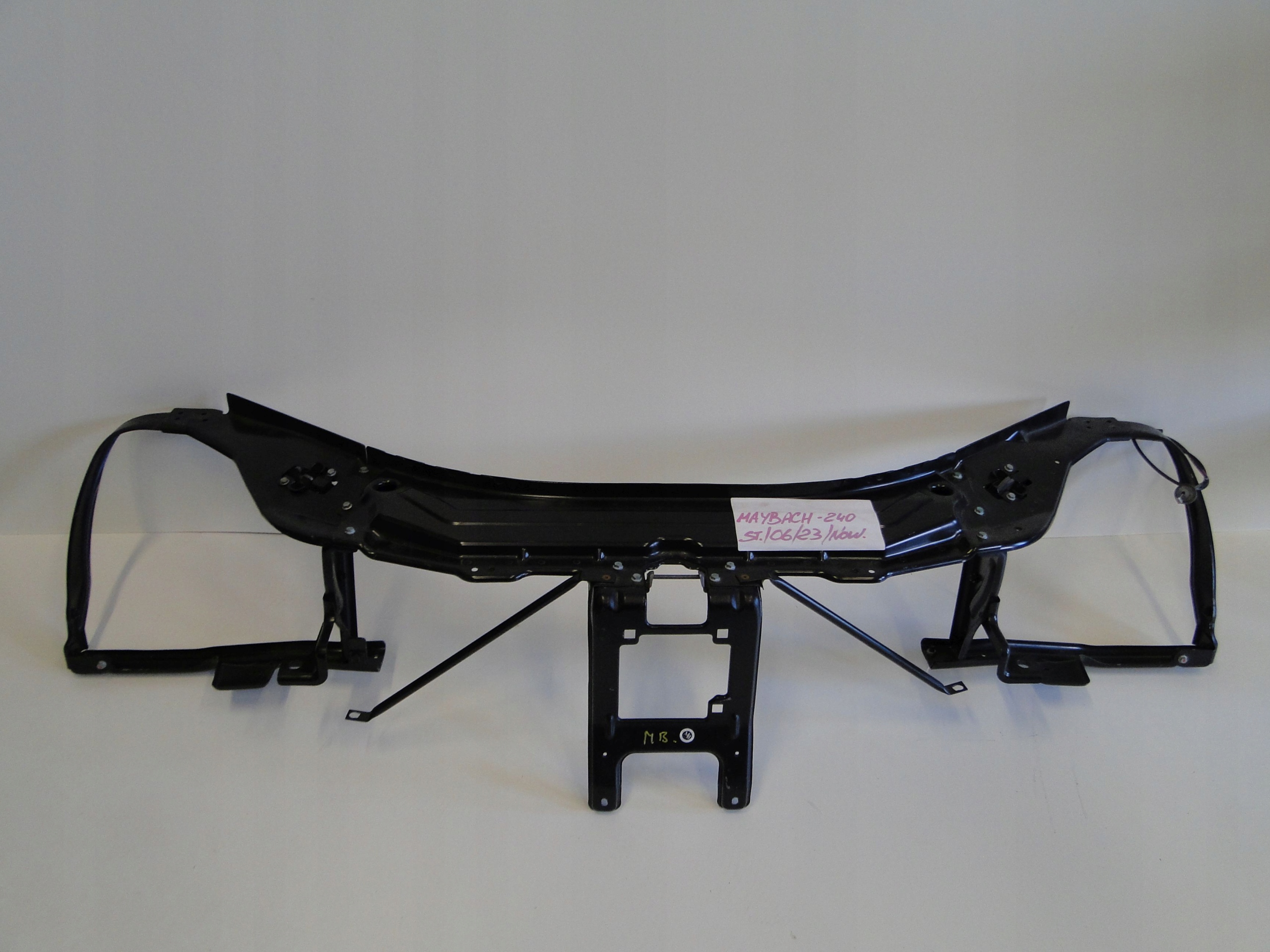MAYBACH 240 W240 PAS PRZEDNI NOWY Numer katalogowy części pas przedni maybach 240