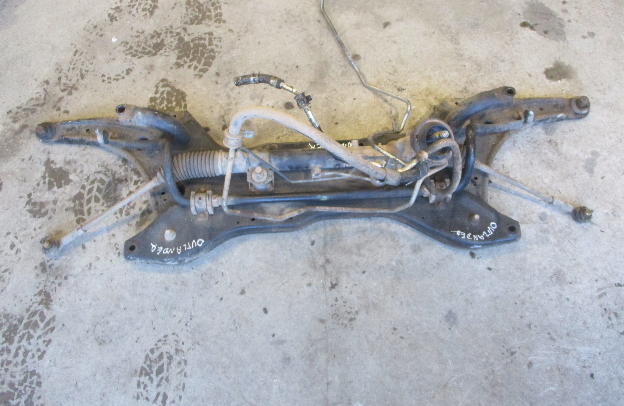 BELKA ZAWIESZENIA SANKI TRAWERS PRZÓD OUTLANDER II 2.2 HDI