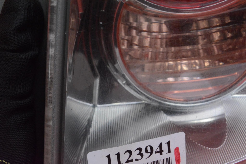 light right rear part rear 0F-01 TOYOTA COROLLA VERSO 2 II 04-09