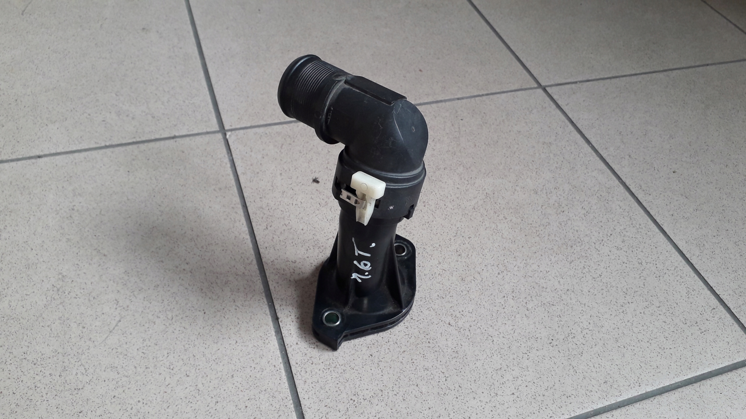 KIA SPORTAGE IV 2018 1 6T OBUDOWA TERMOSTATU