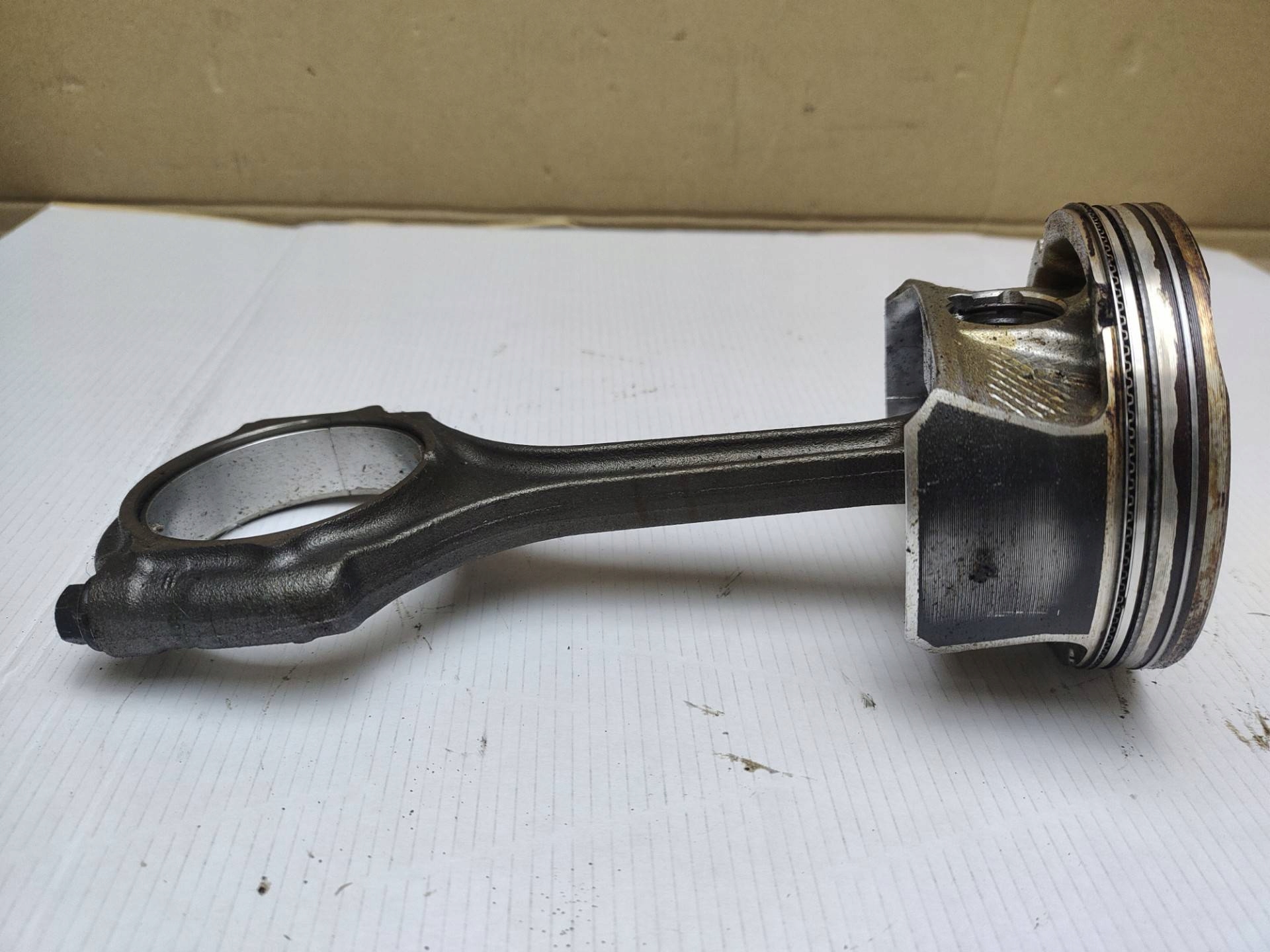 piston with connecting rod Chrysler Town and Country 5 facelift 2012