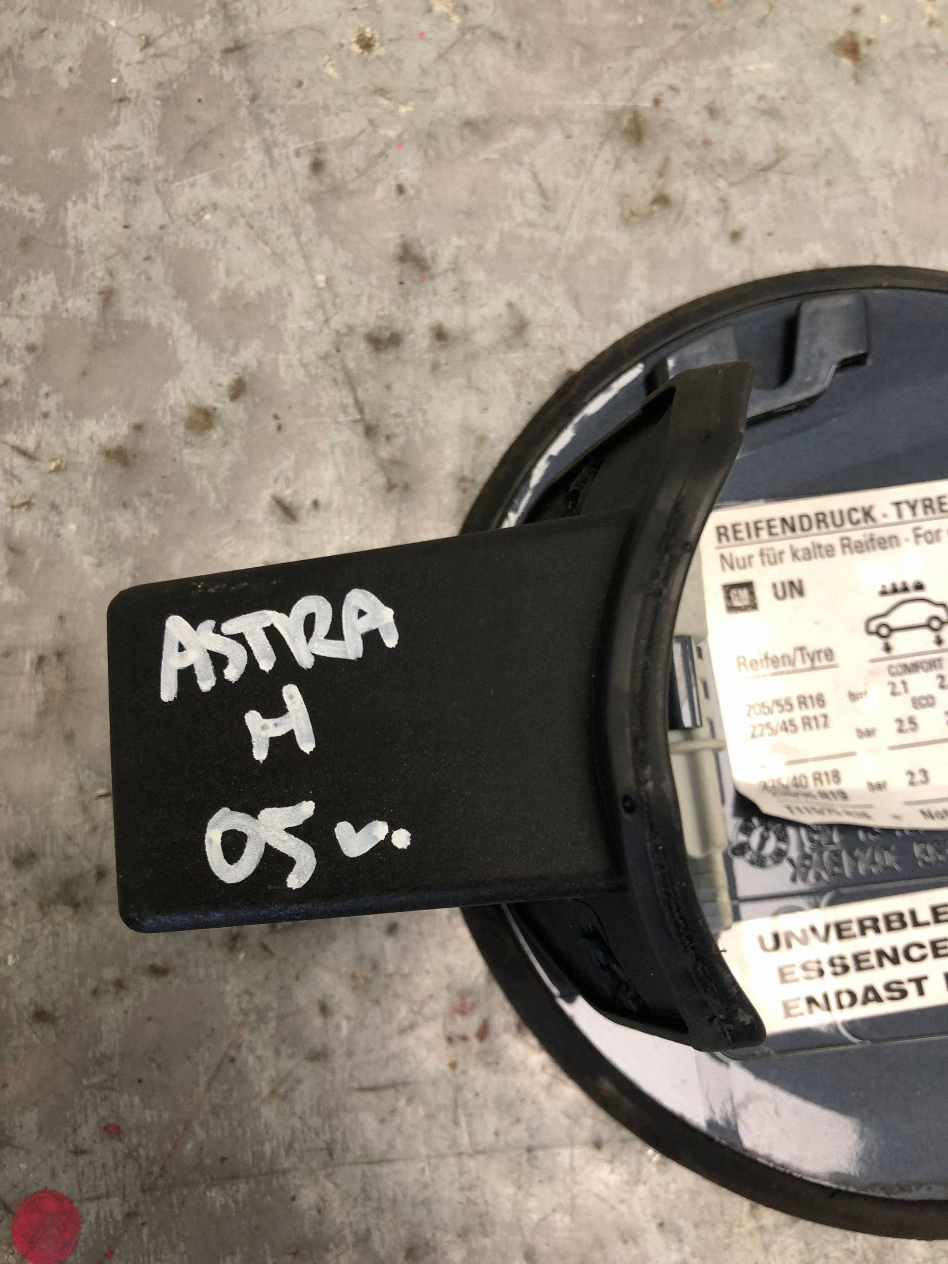 Tankklappe OPEL ASTRA H 13187336