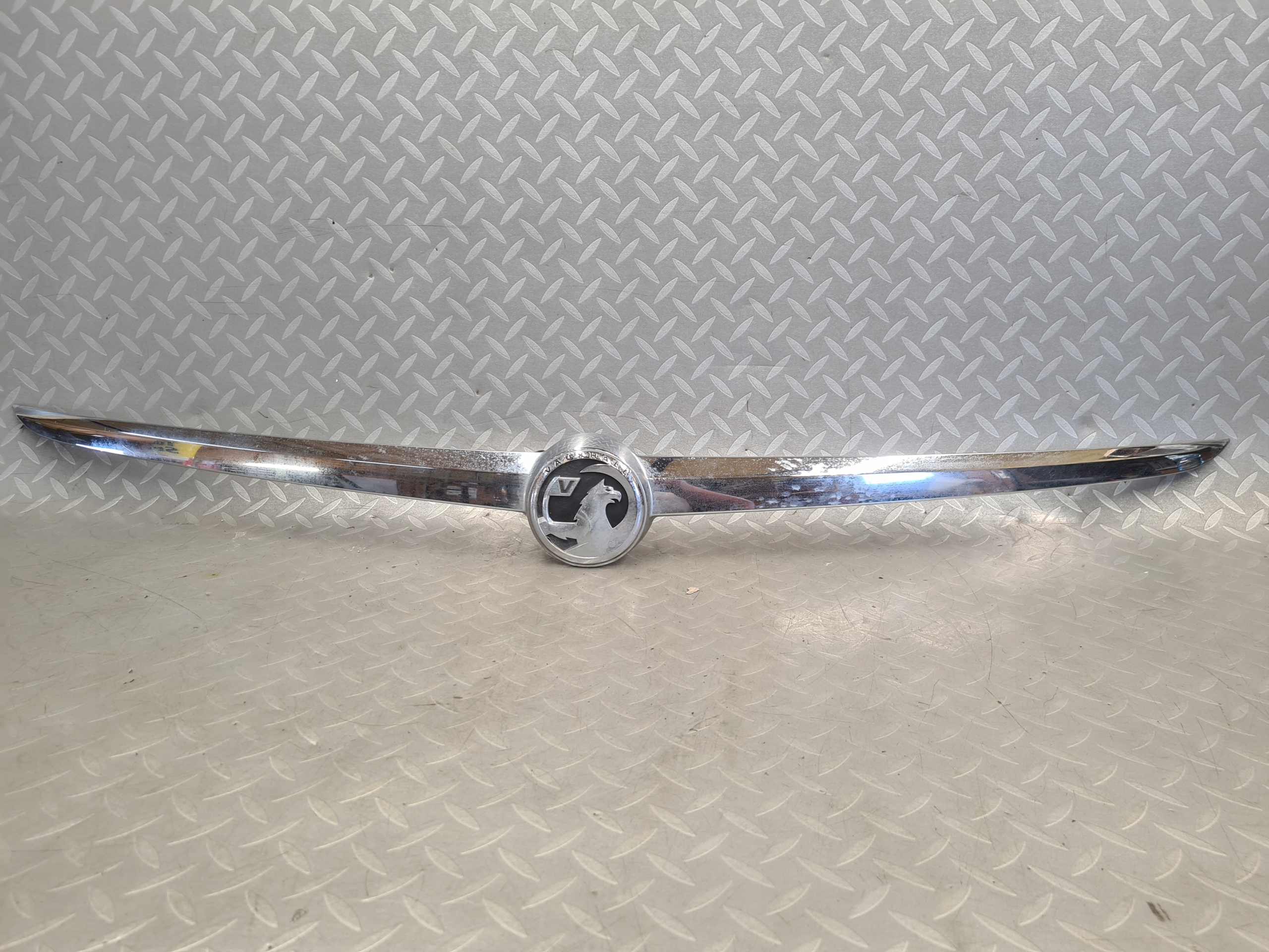 BLENDA LISTWA CHROM KLAPY TYŁ INSIGNIA A HATCHBACK