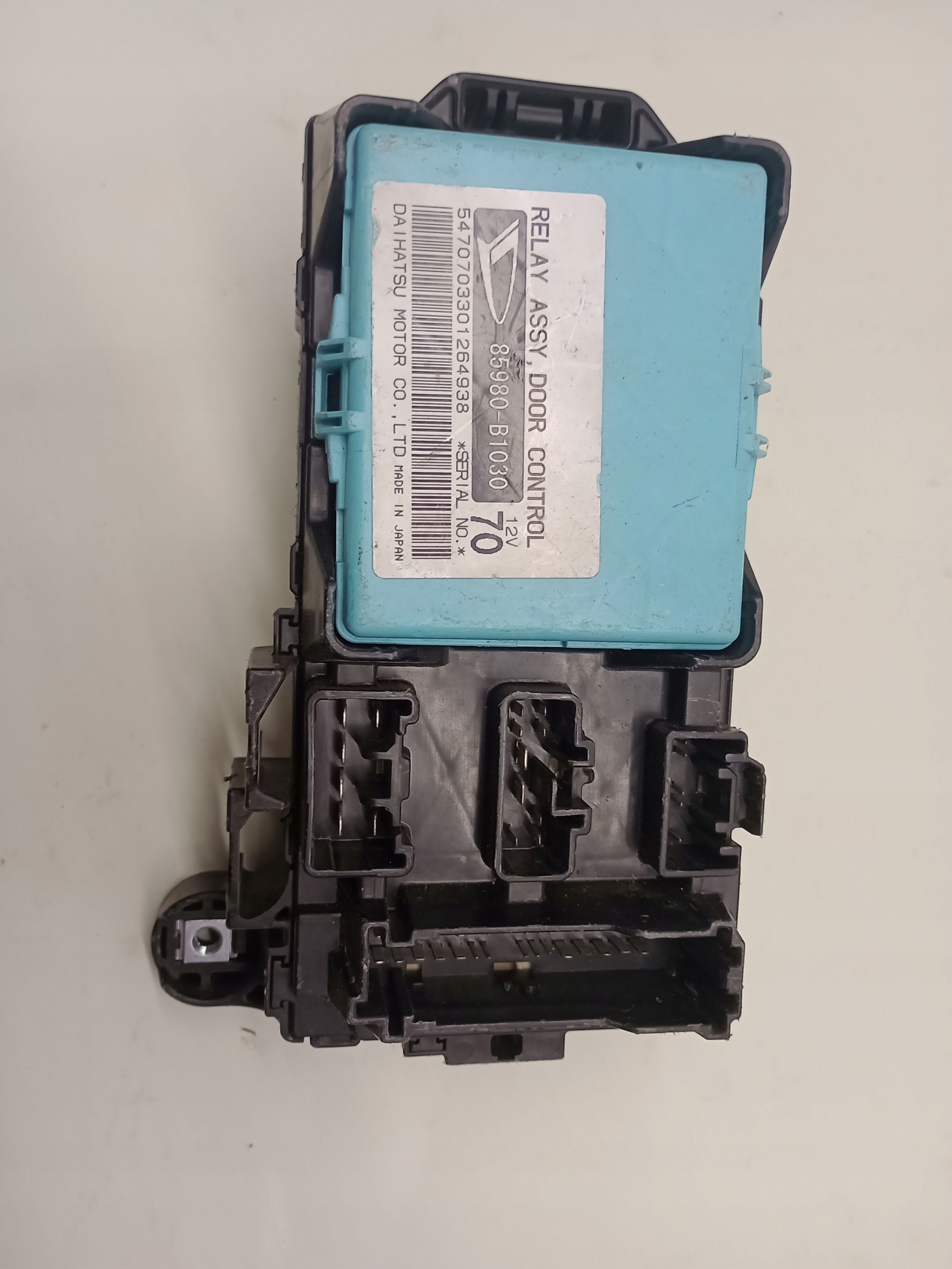 SKRZYNKA BEZPIECZNIKÓW MODUŁ DAIHATSU MATERIA