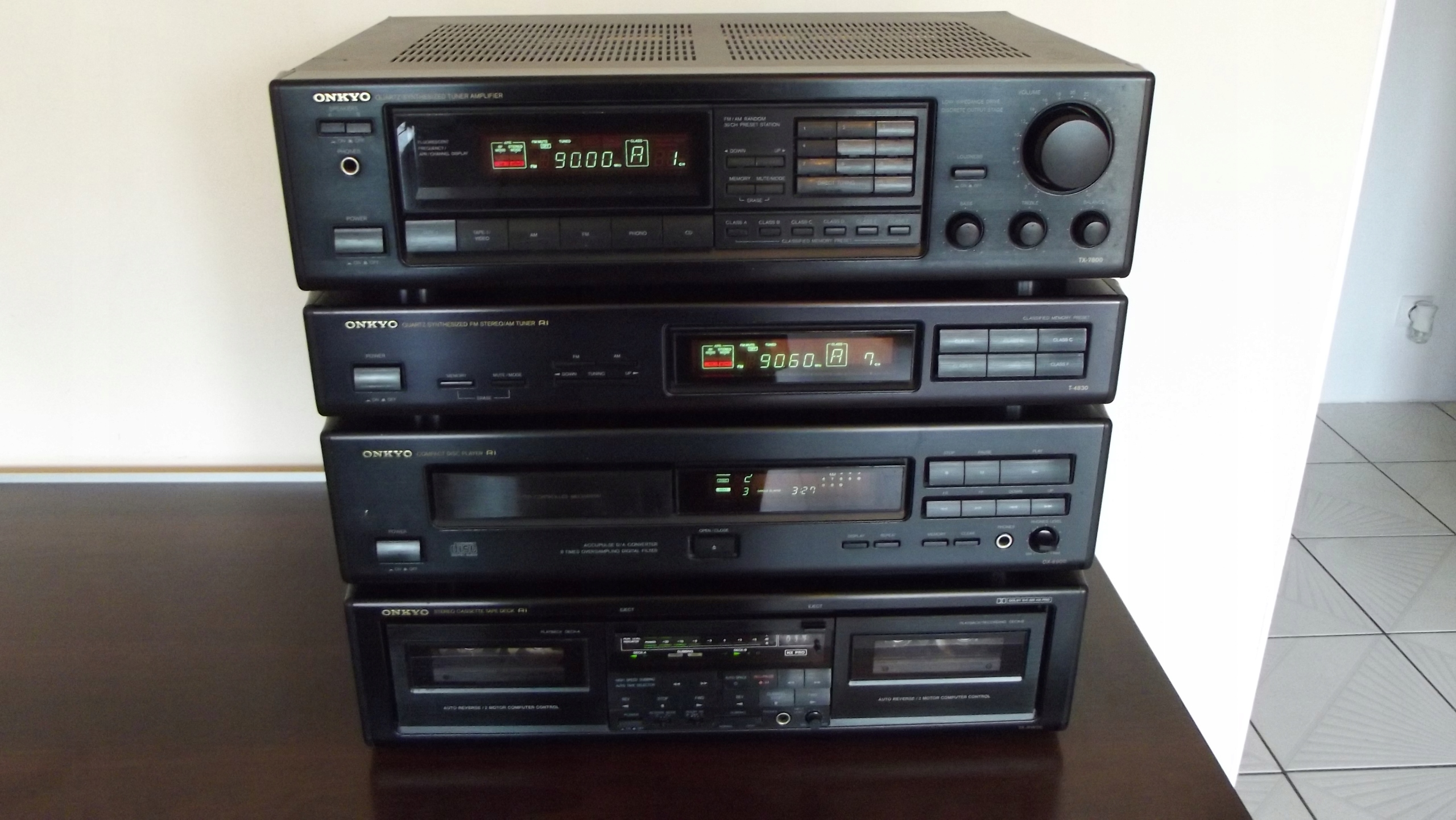 Tuner AM/FM ONKYO T-4830 Made in Japan