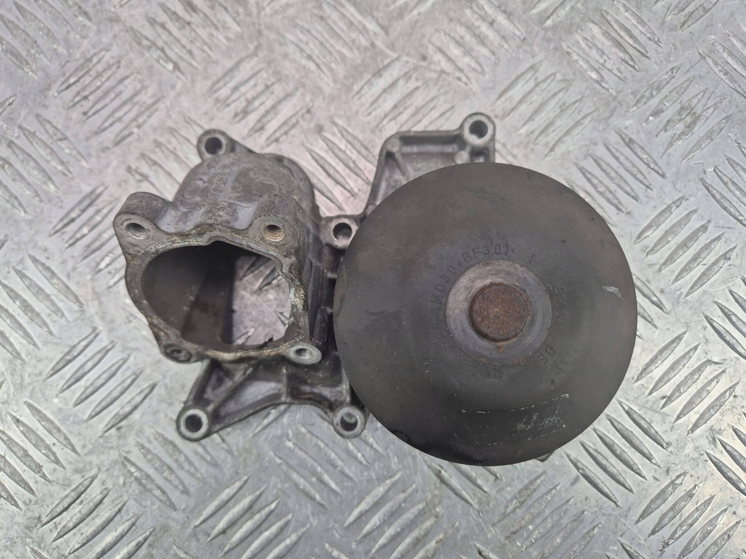 BMW 3 E90 E91 320d water pump 779764004 N47D20A