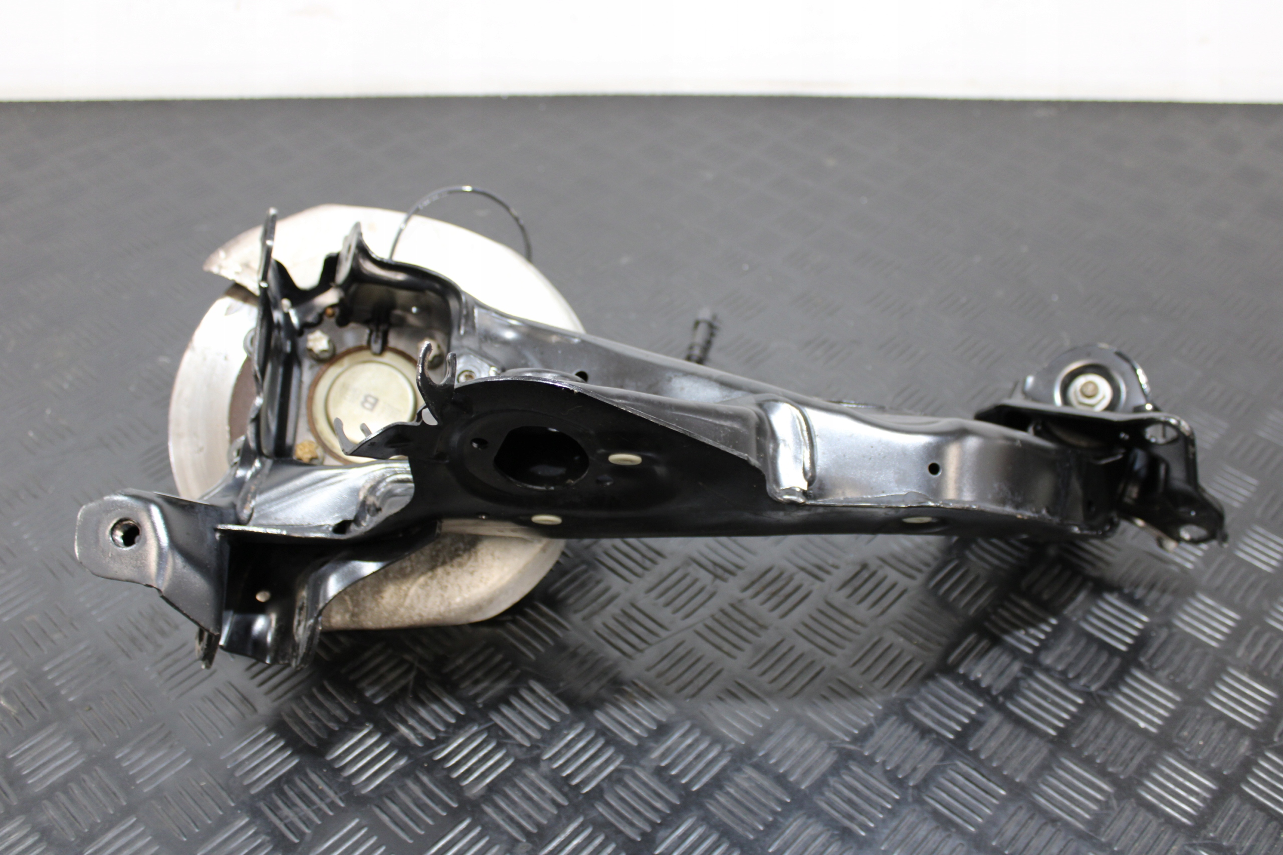 swing left rear part BMW 1 F40 1,5i