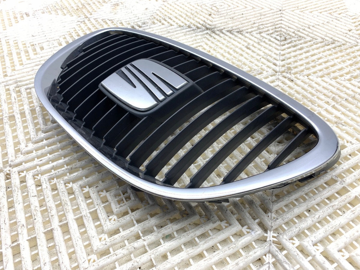 решетка радиатора seat ALTEA Минивен