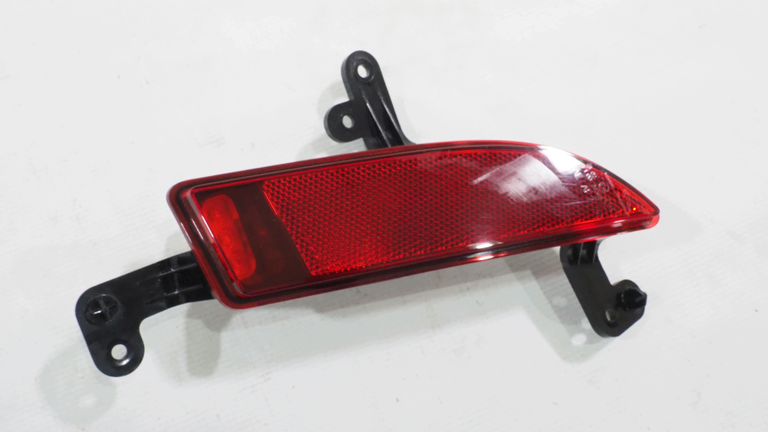 Jaguar E Pace Licht Nebelscheinwerfer links heck M9C3-15K273-AC