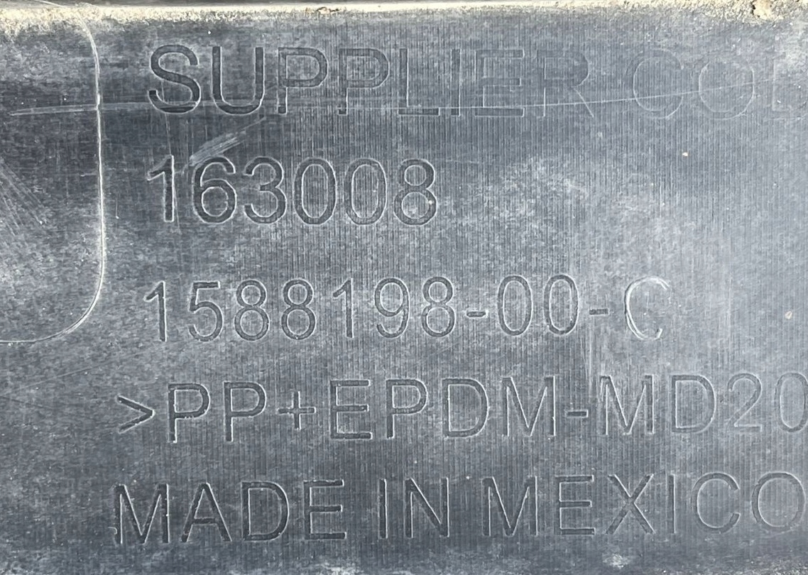 TESLA MODEL X PLAID 2021- Blende Abdeckung abdeckung ZDERZKA vorne 1588198-00-C