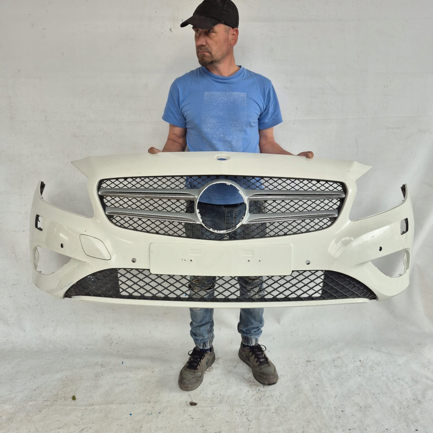MERCEDES A-KLASA III 3 W176 12-15 bumper front front washer PDC