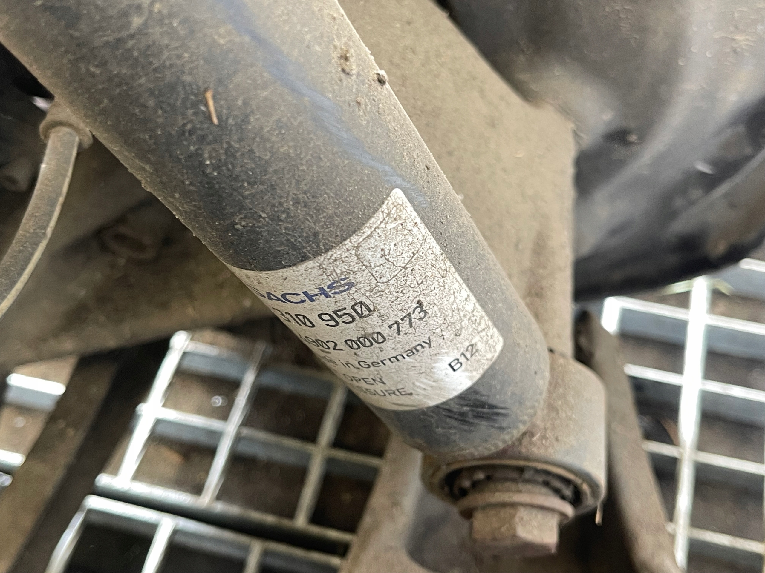 VW PASSAT CC LIFT 2.0 TFSI sider axle beam sususpension rear part complete