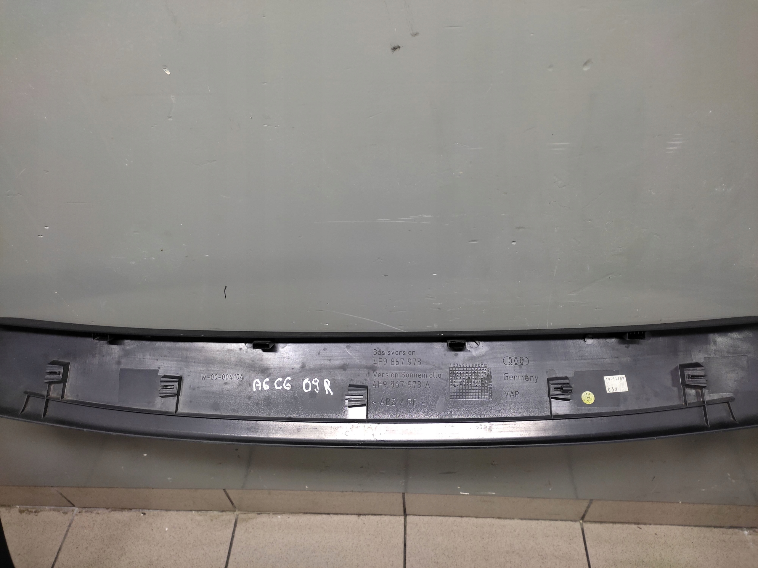 AUDI A6 C6 cover plastic bonnet boot