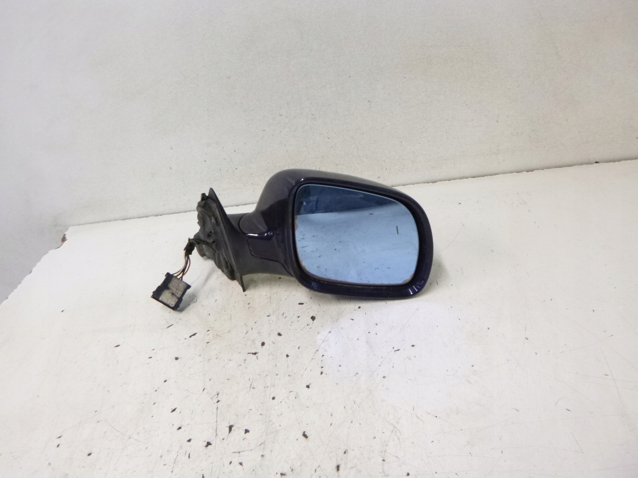 SPIEGEL RECHTS AUDI A4 B5 1997R. 5PIN