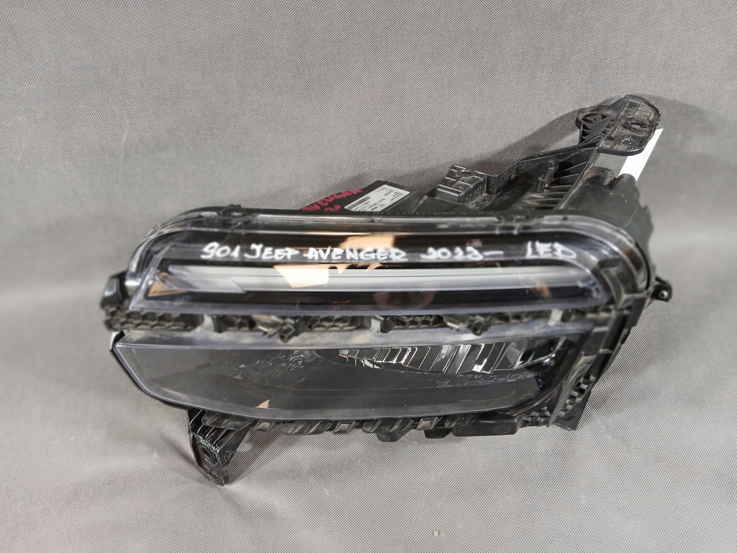 AVENGER фара левая full led 52218719