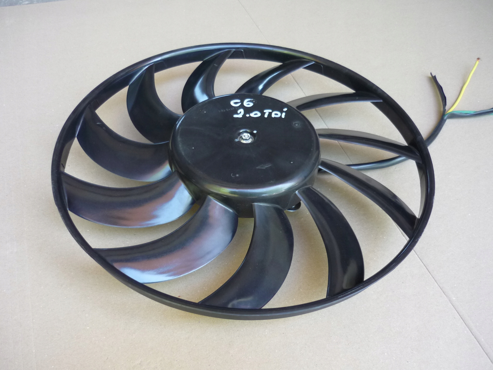 JAK NOWY WENTYLATOR CHŁODNICY AUDI A6 C6 2.0 TDI TFSI Numer katalogowy części 003-014-0003 WENTYLATORY CHŁODNICY WIATRAK ŚMIGŁO SILNIK SILNICZEK WENTYLATORA