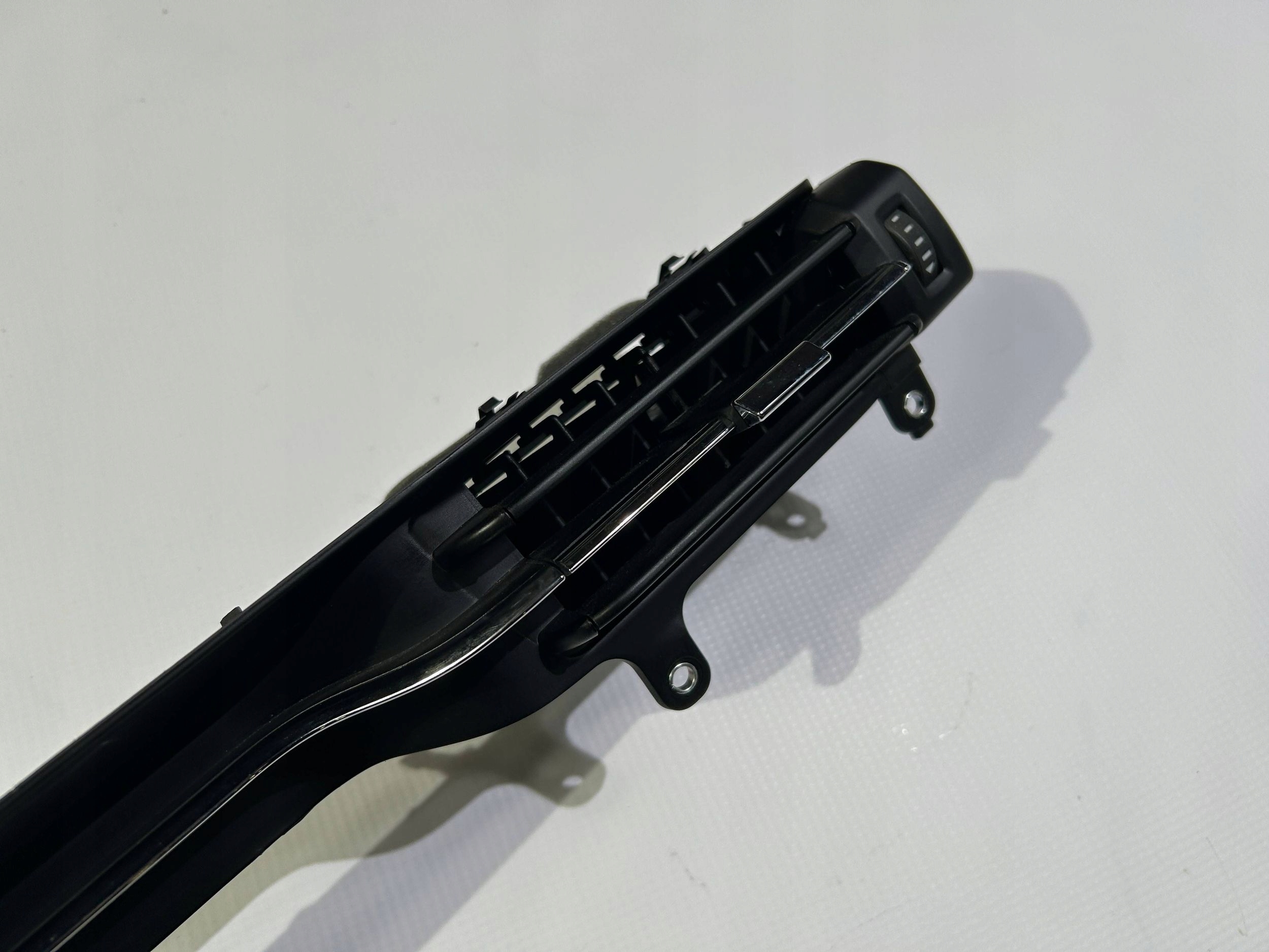 декор молдинг MASERATI QUATTROPORTE 2013-