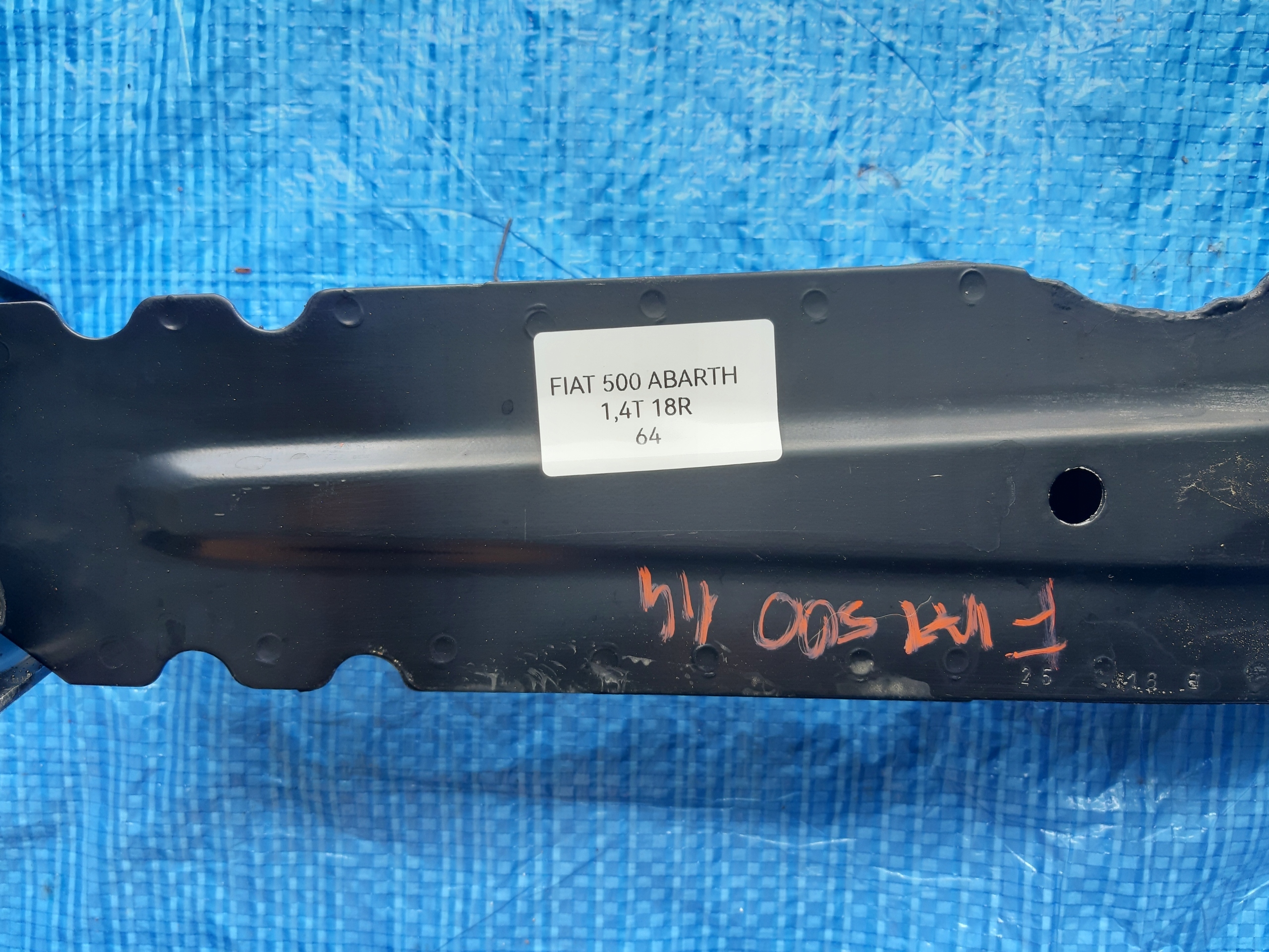 quarter left FIAT 500 ABARTH 1,4T