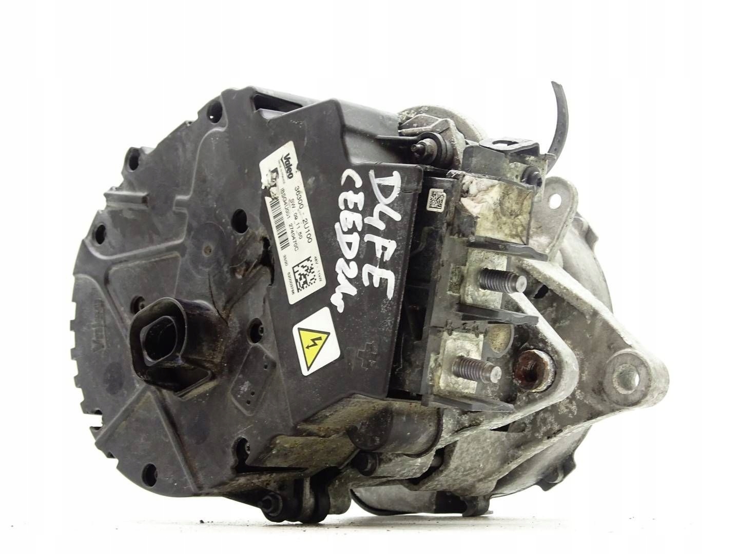 KIA CEED III CRDI 48V ALTERNATOR 363002U100 252812U304
