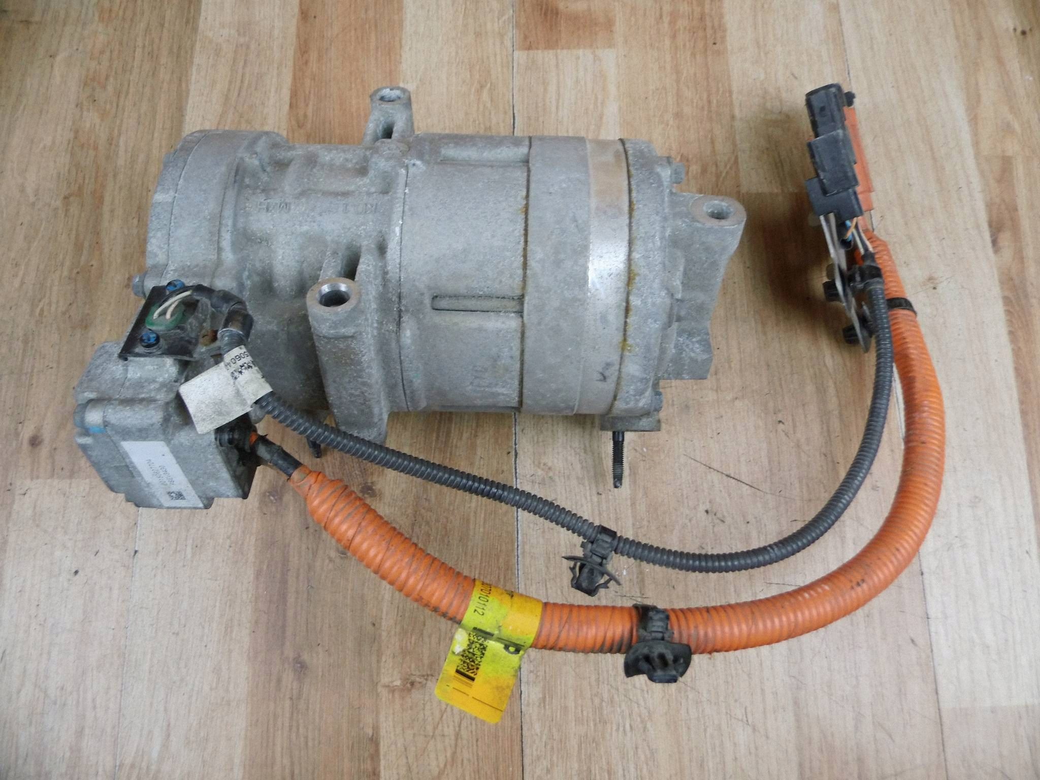 Kia Soul EV compressor; air conditioning compressor klimy F502-FJDAA-02