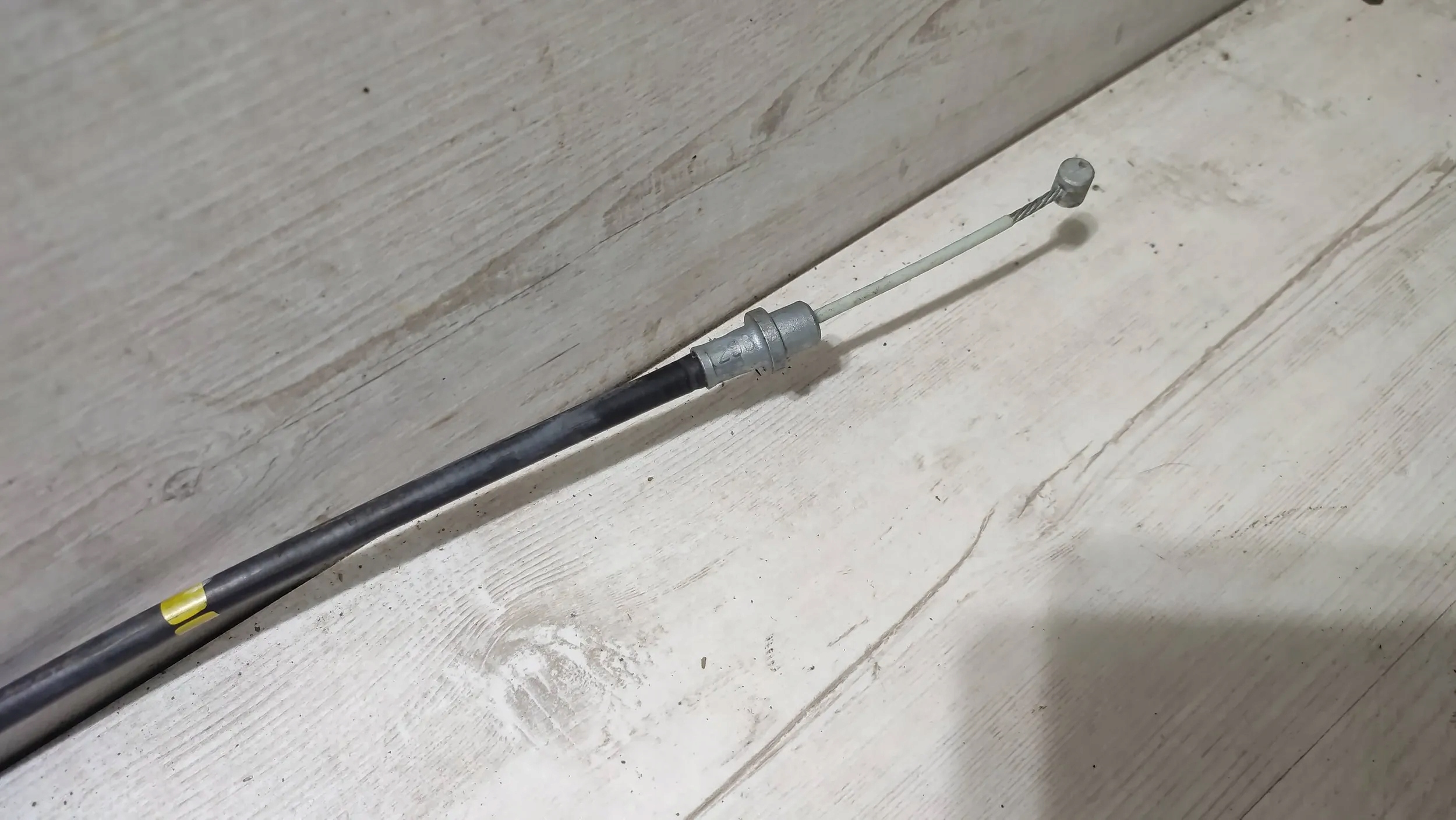 Mitsubishi ASX 18r. 1.6DiD rear part side left rope electric brake