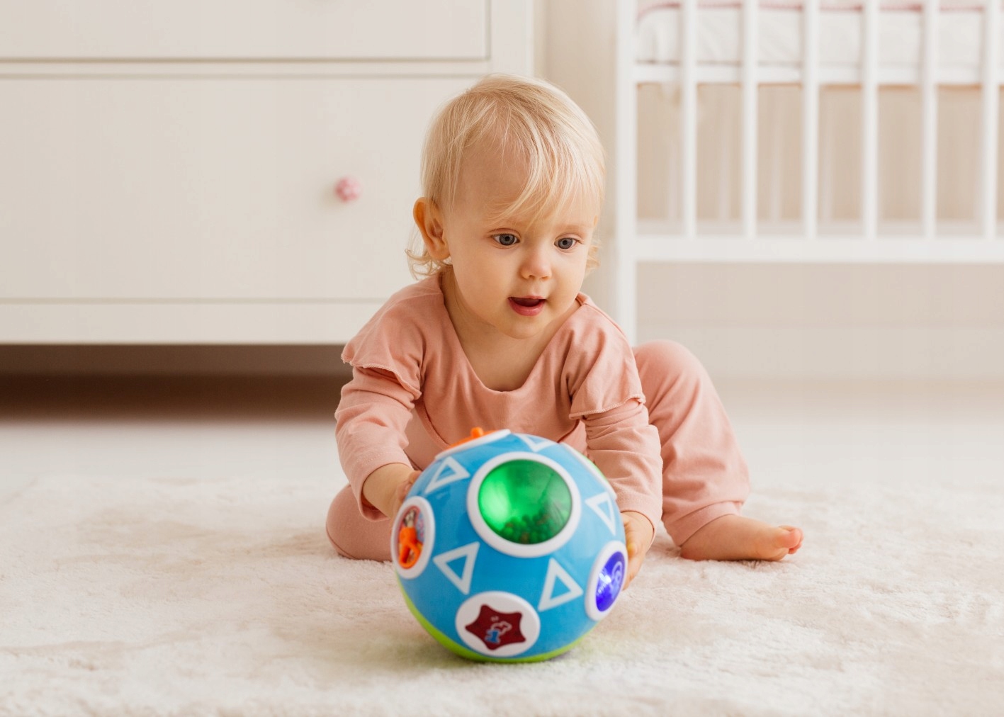 DUMEL WIRUJĄCA PIŁKA INTERAKTYWNA MÓWIĄCA PL 6m+ Marka Dumel