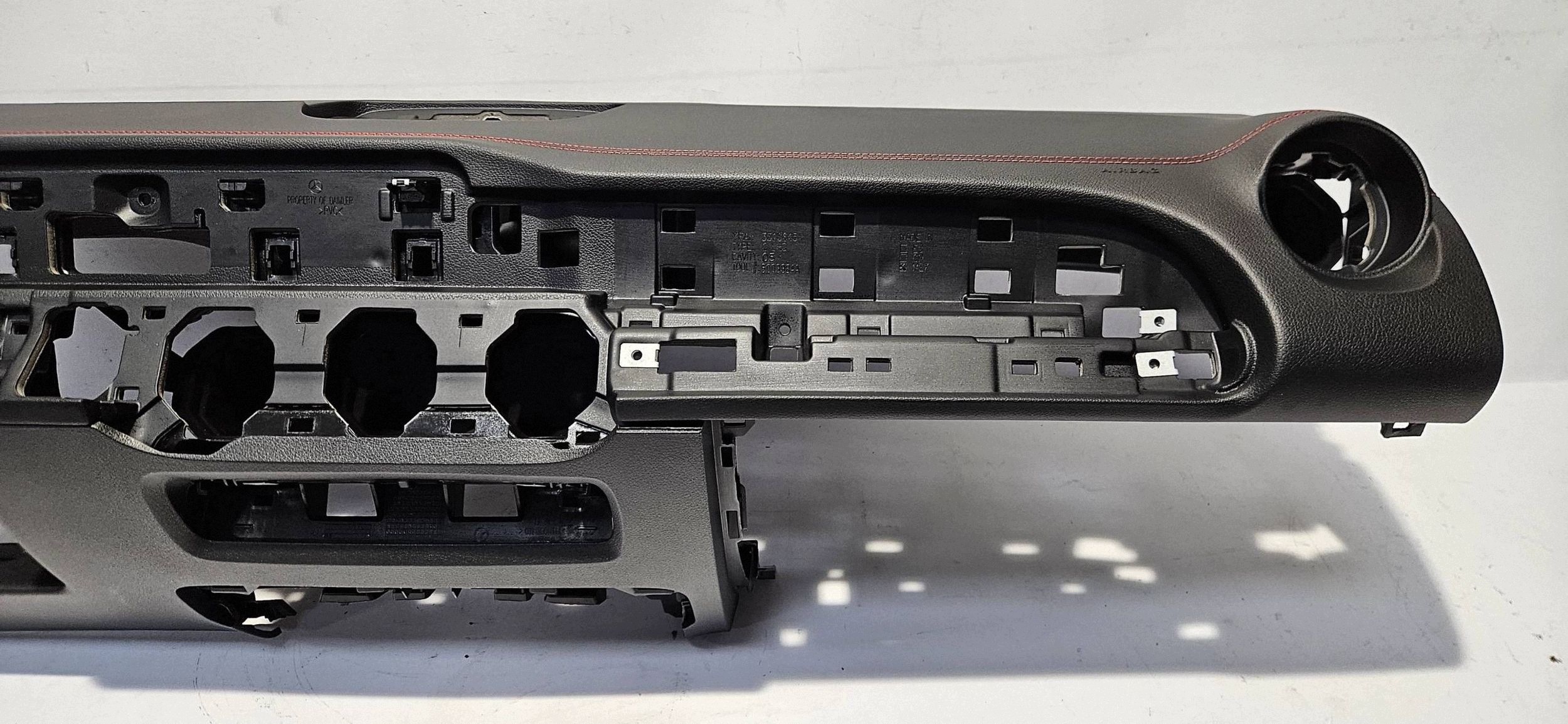 dashboard instrument panel MERCEDES GLB X247 red NIC original