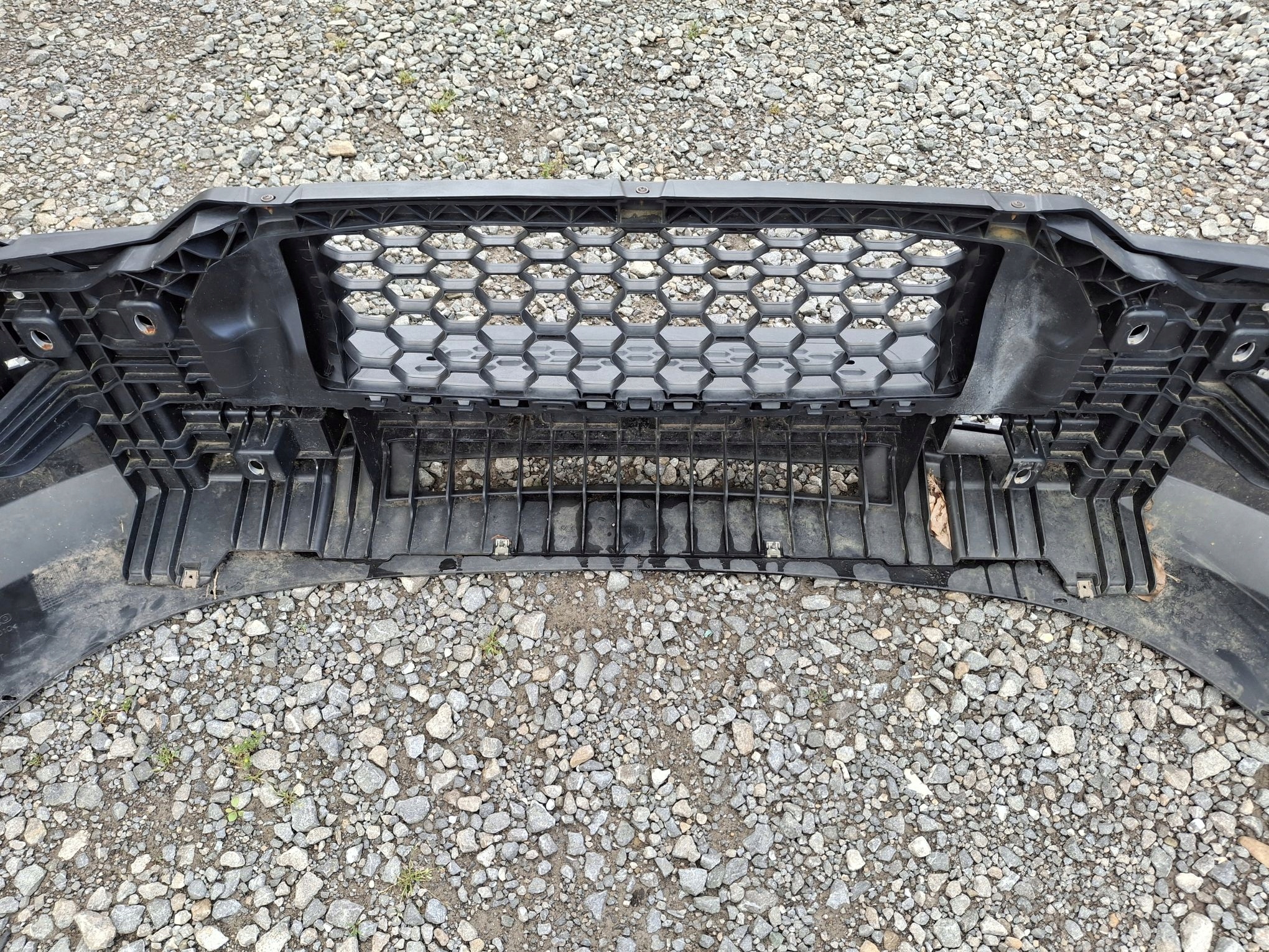 Frontstoßstange IVECO DAILY VI 2014R->