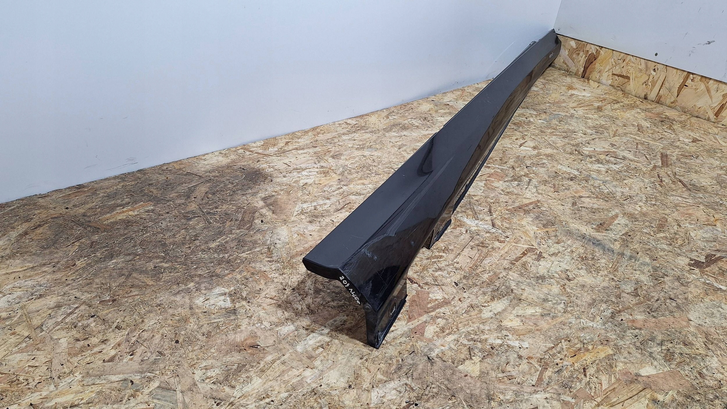 cap threshold moulding threshold right MERCEDES C-KLASA W204 07- A2046900440