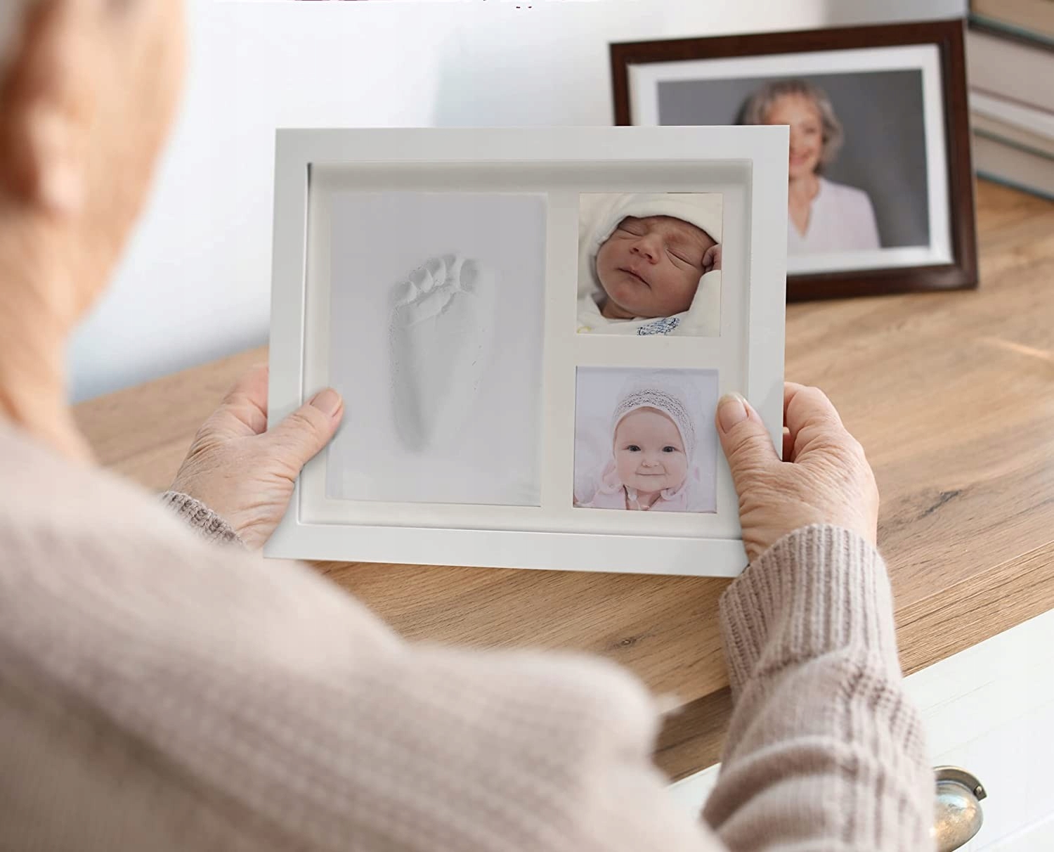 ODCISK DZIECKA RĄCZKI STÓPKI RAMKA PAMIĄTKA GLINKA Kolor biały